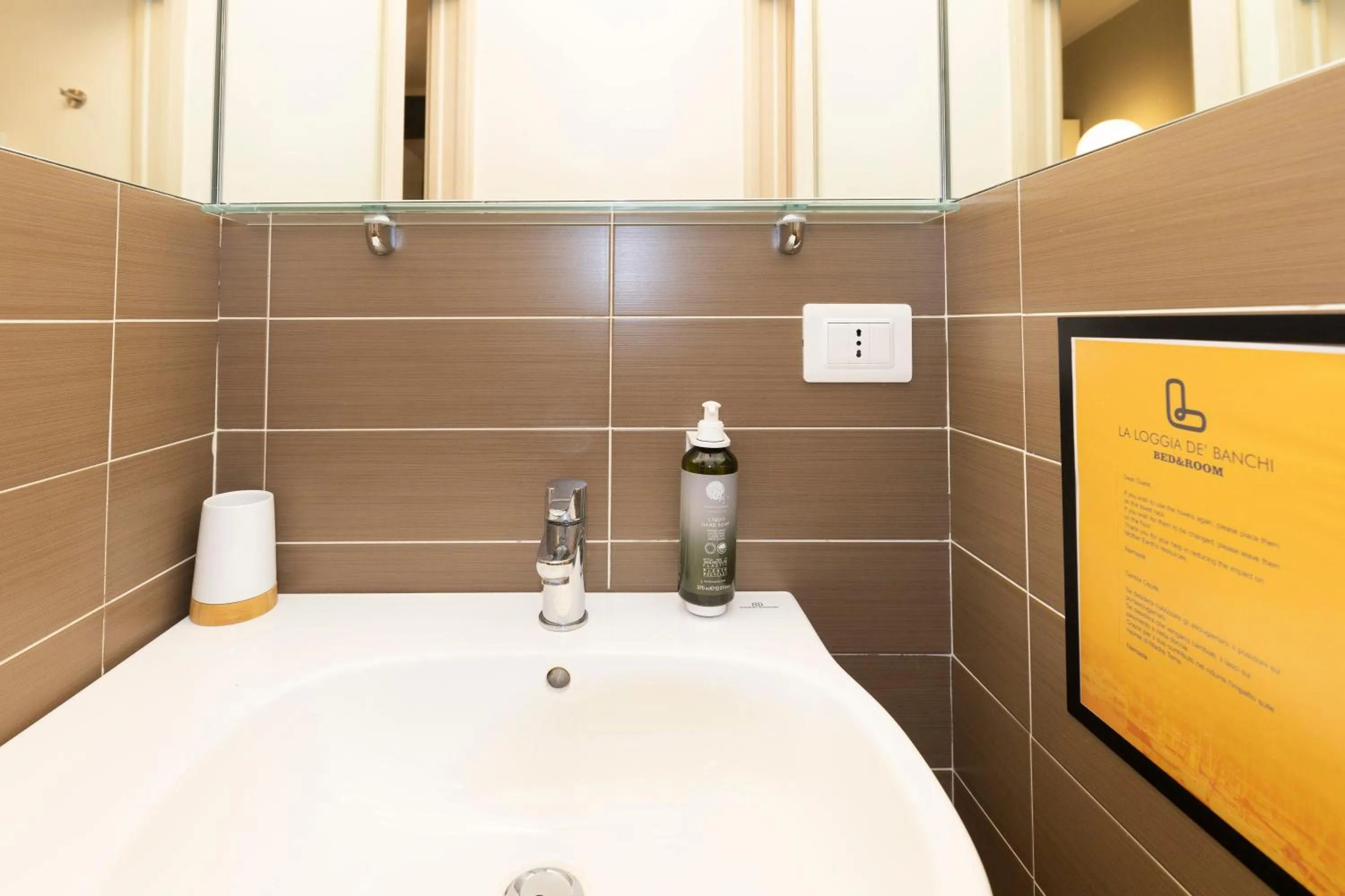 Bathroom in La Loggia de' Banchi