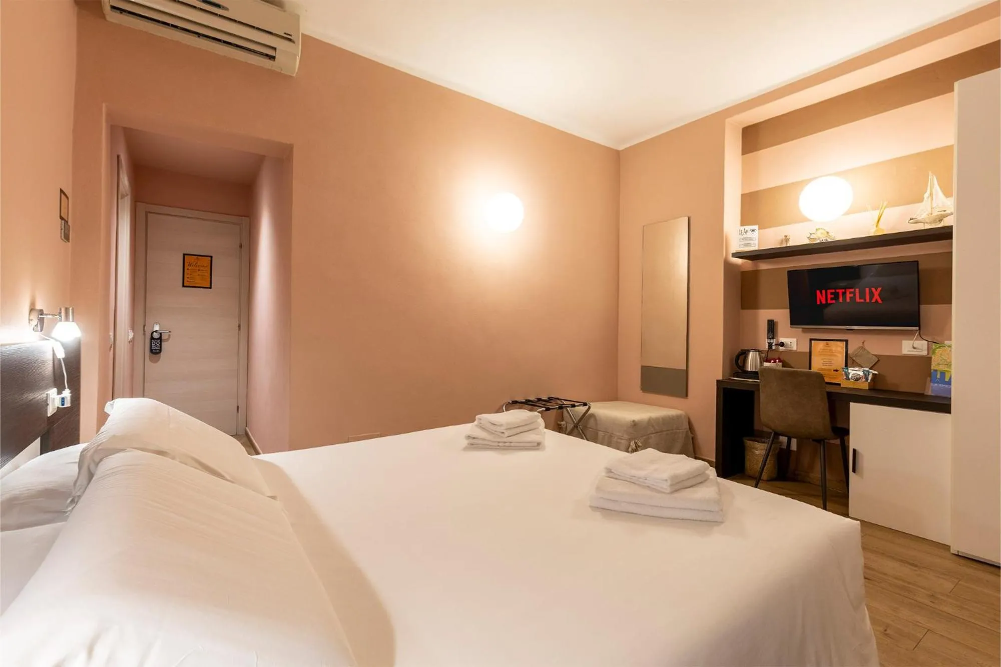 Bed in La Loggia de' Banchi