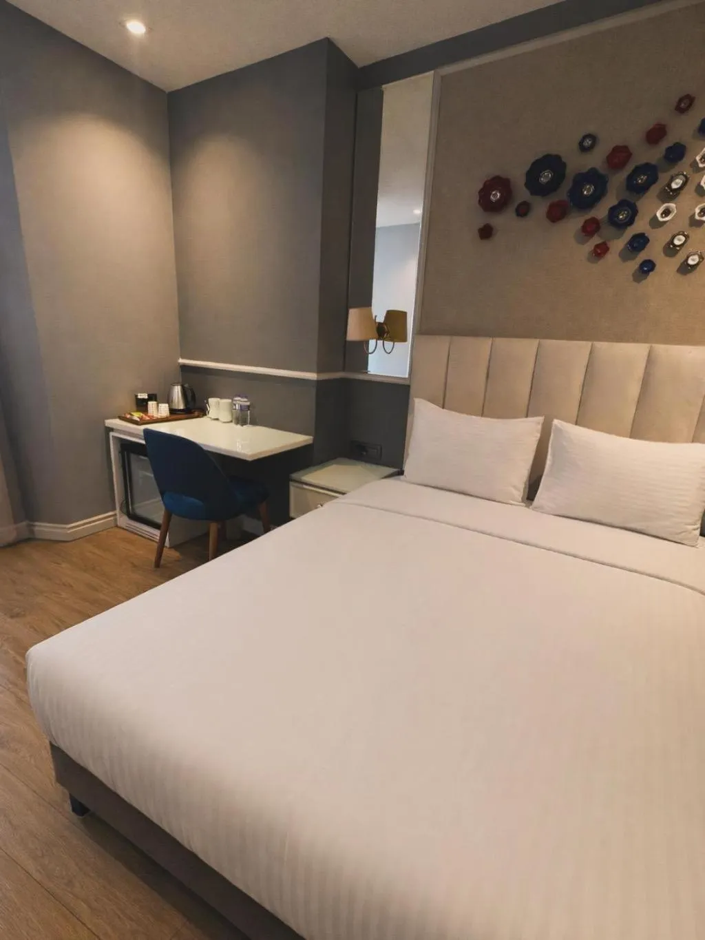 Photo of the whole room, Bed in Ess Hotel