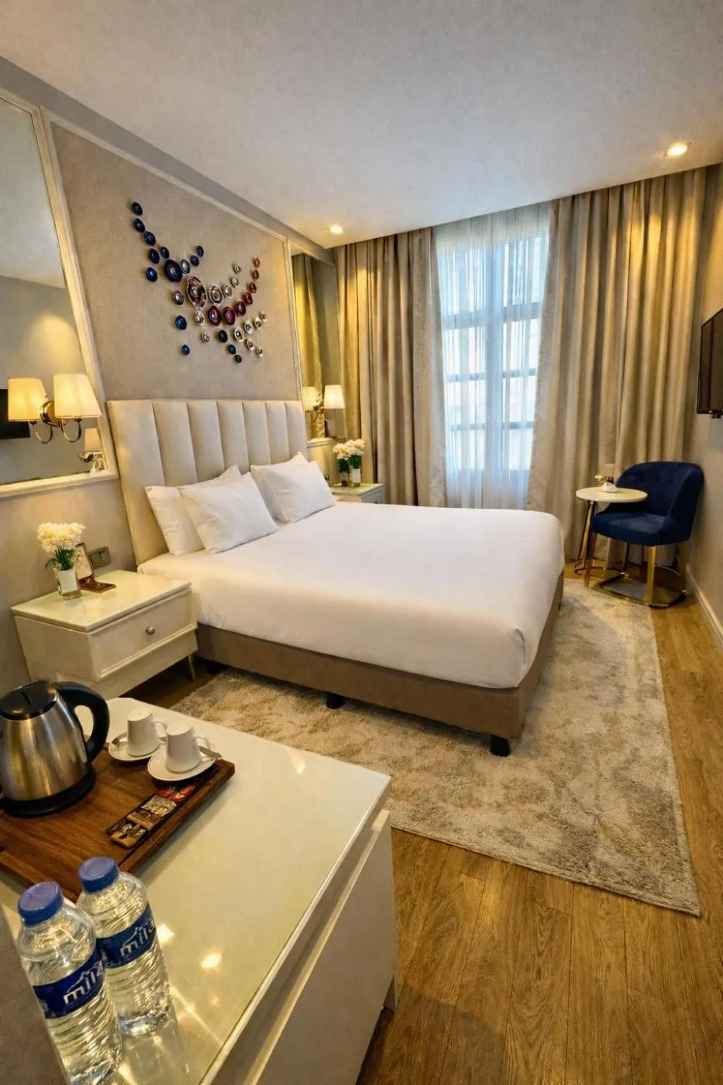 Photo of the whole room, Bed in Ess Hotel