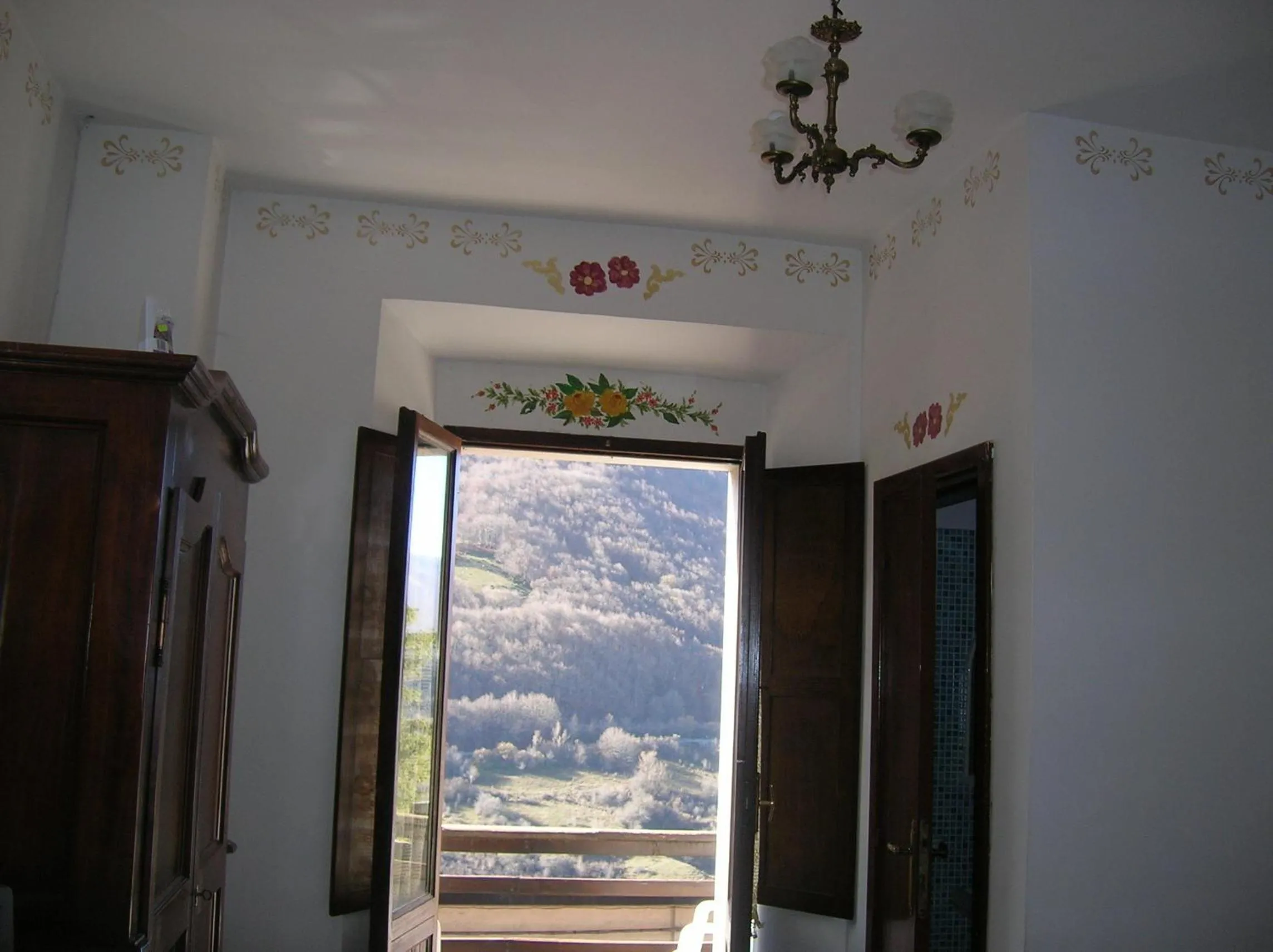 Double Room with Mountain View - single occupancy in Genziana B&B by VM
