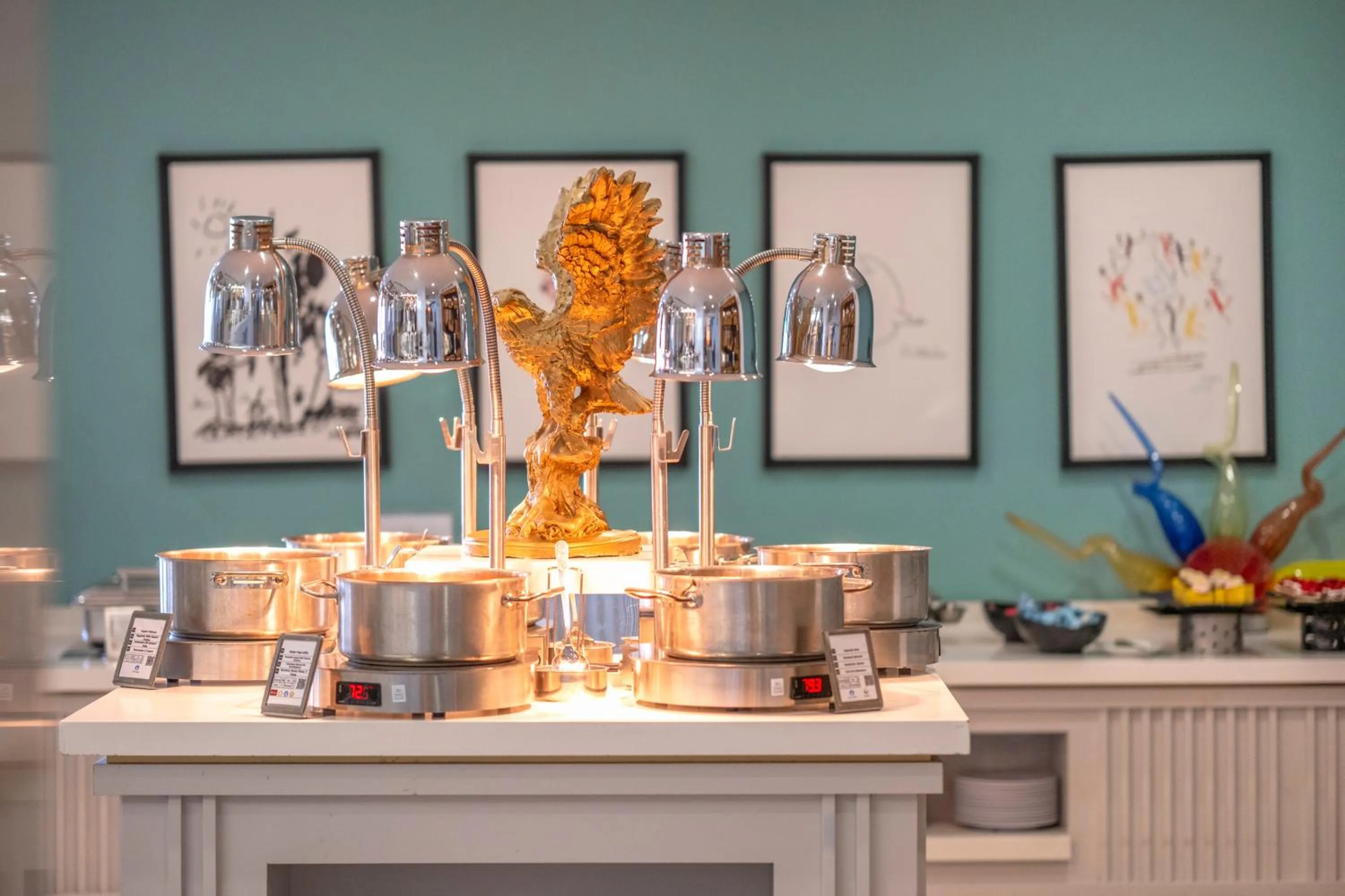 Iz Flower Side Beach Hotel