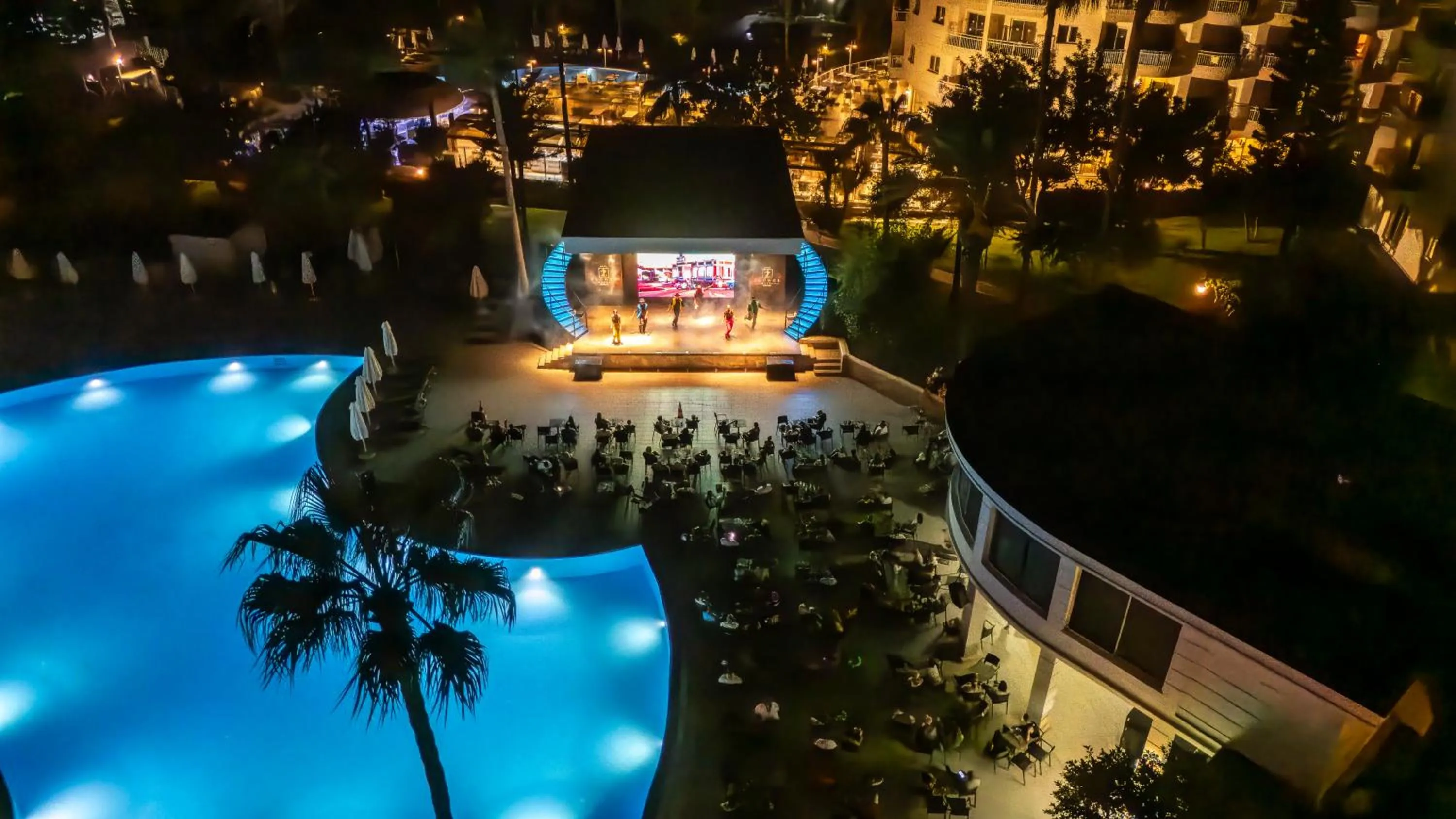 Iz Flower Side Beach Hotel