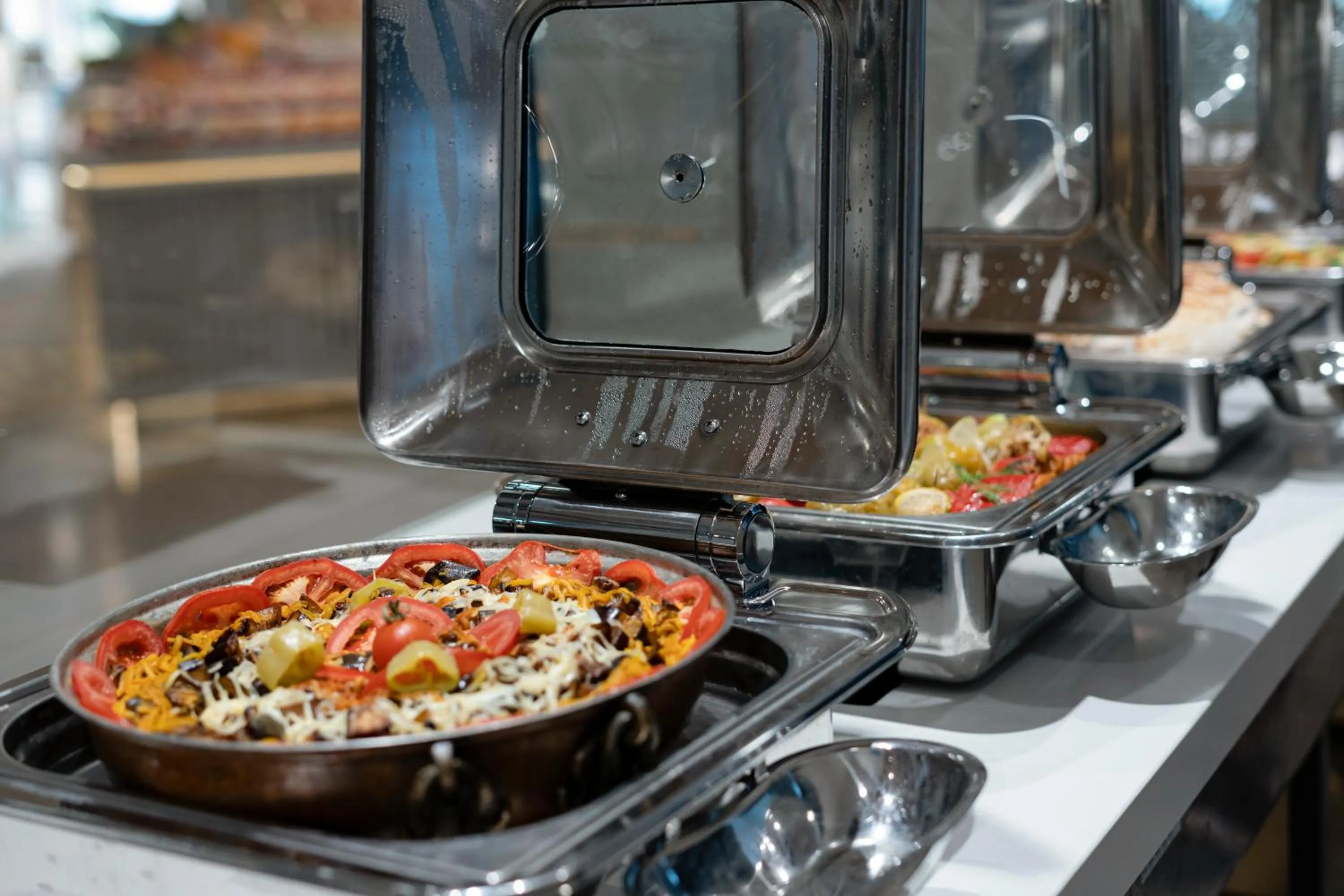 Restaurant/places to eat in Iz Flower Side Beach Hotel