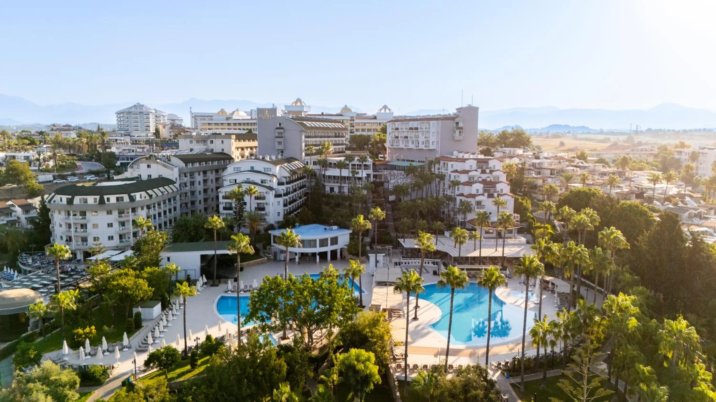 Iz Flower Side Beach Hotel