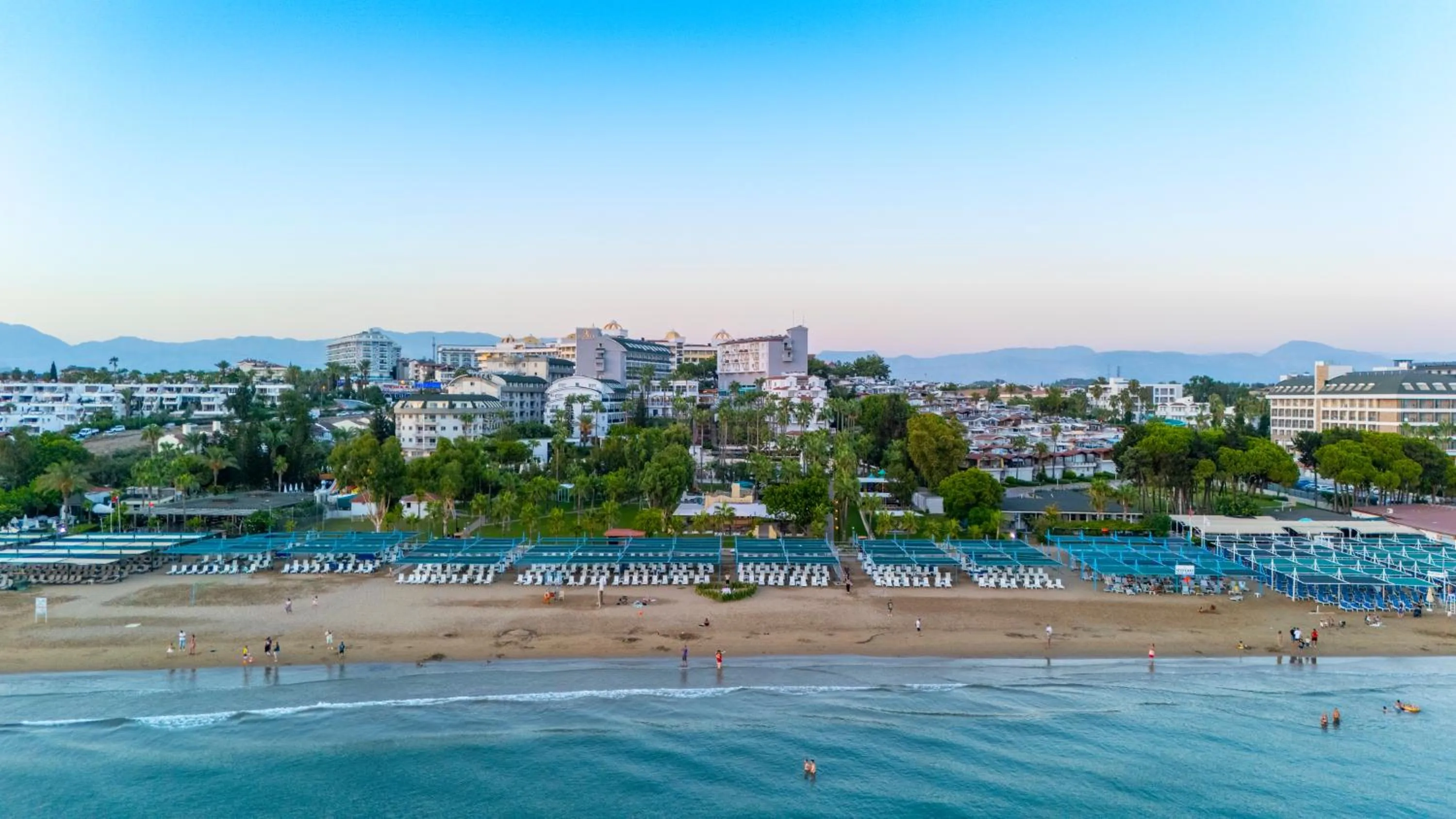 Iz Flower Side Beach Hotel