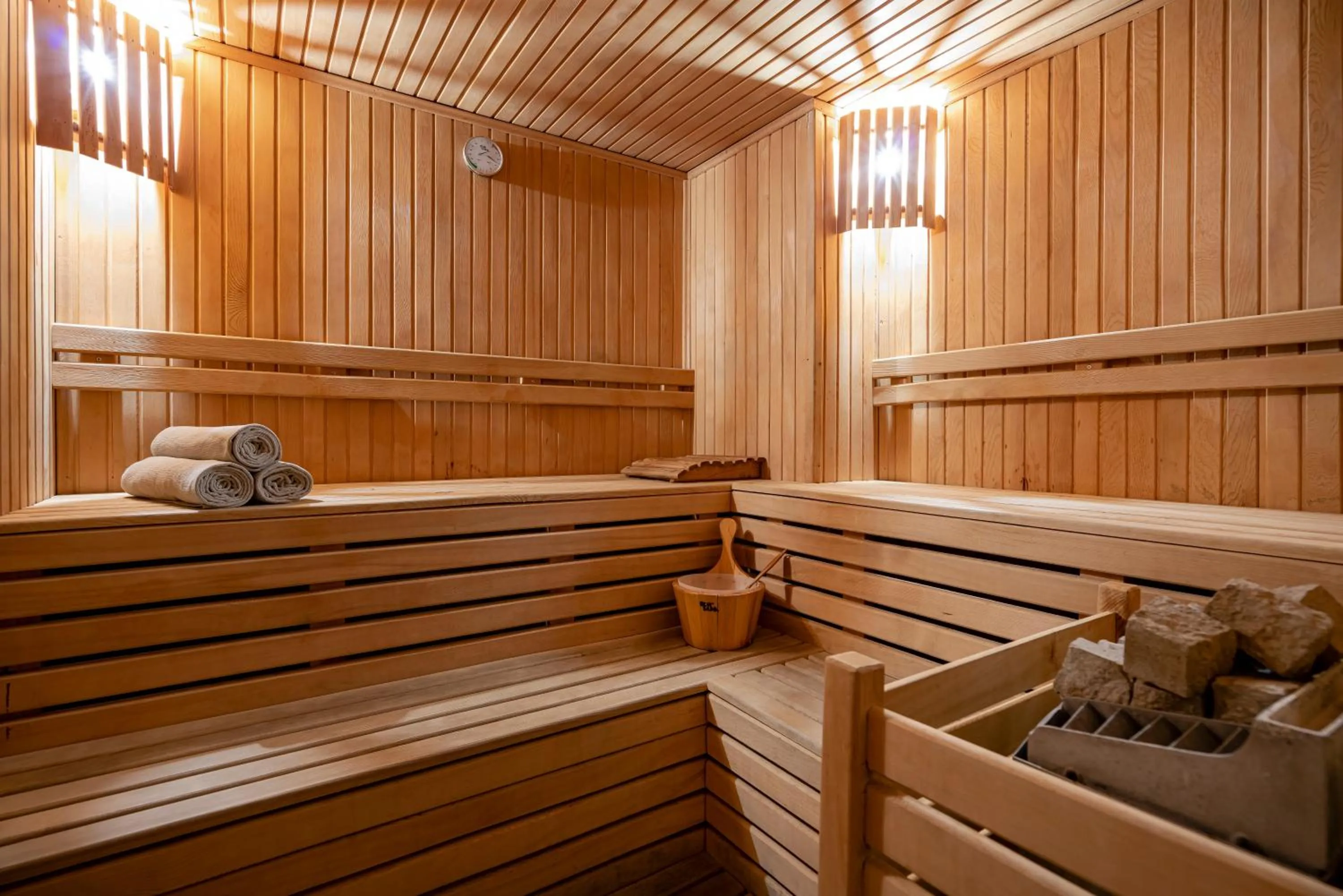 Iz Flower Side Beach Hotel