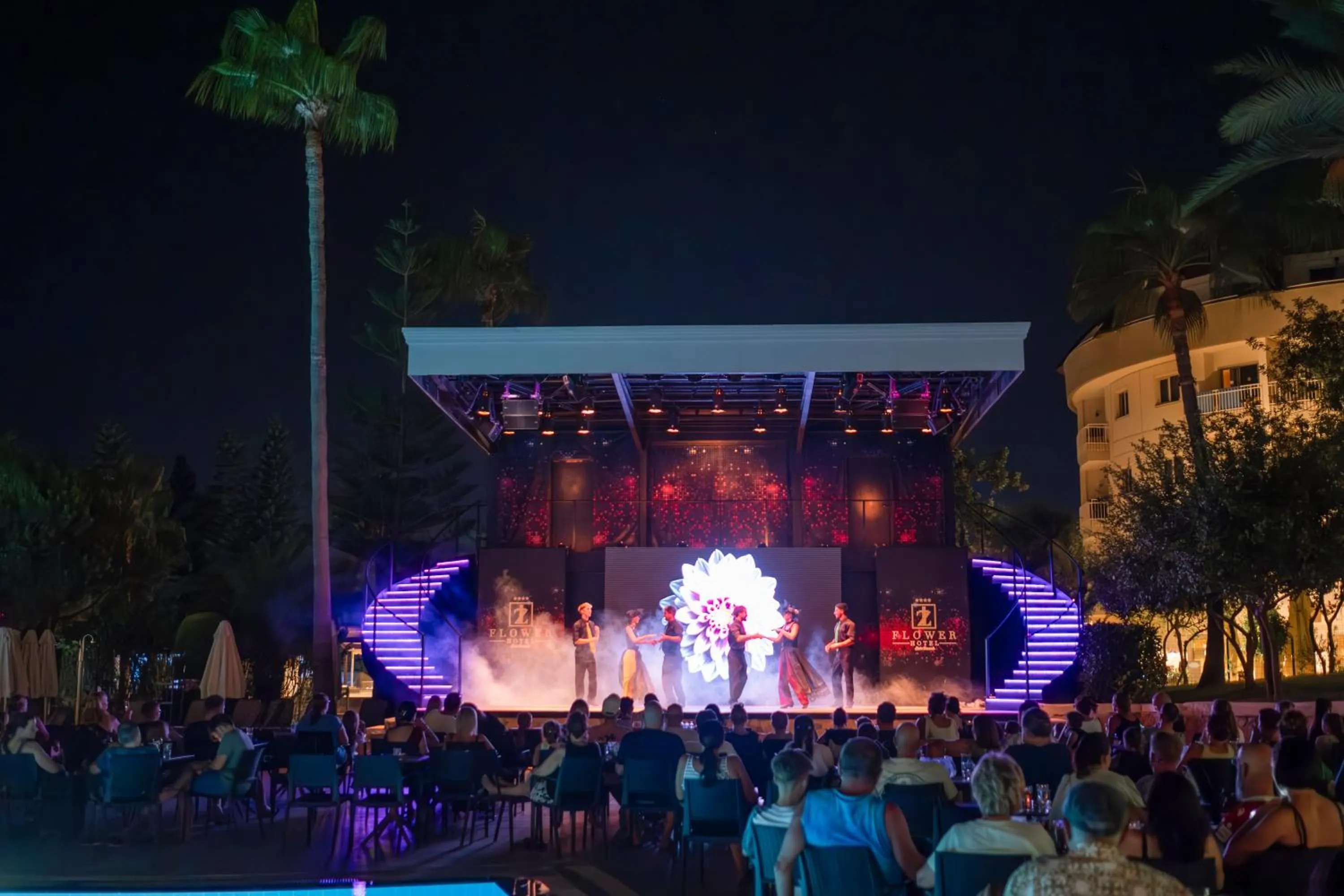 Iz Flower Side Beach Hotel