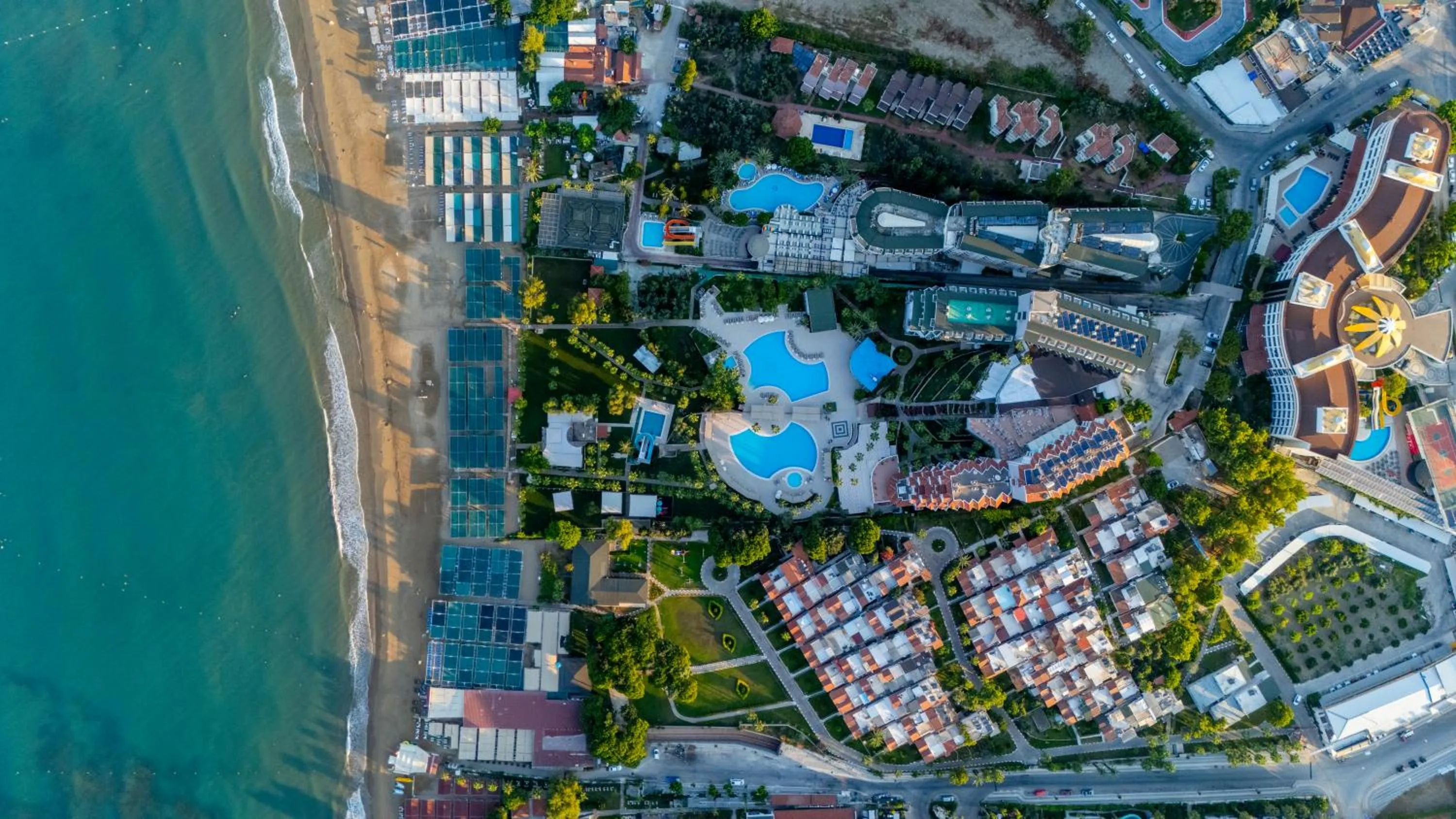 Iz Flower Side Beach Hotel