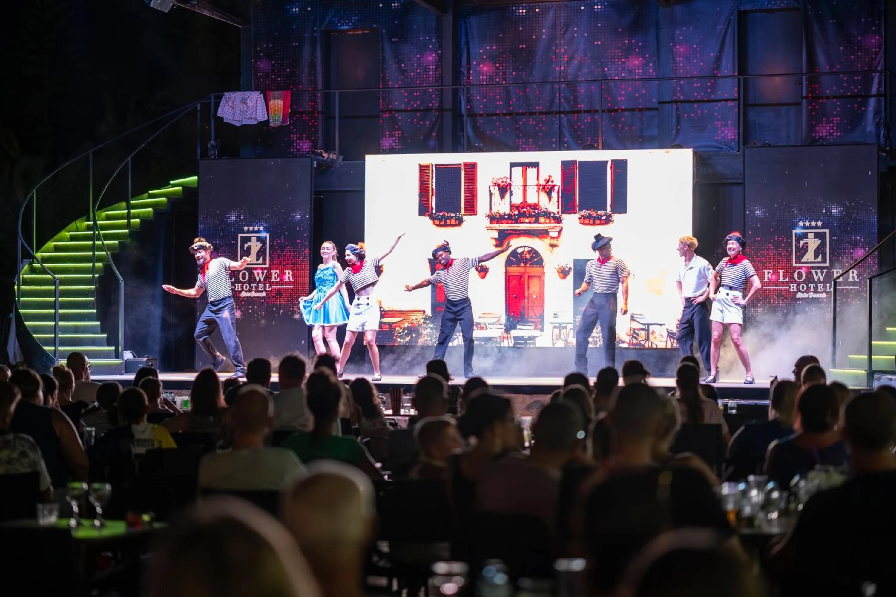 Iz Flower Side Beach Hotel