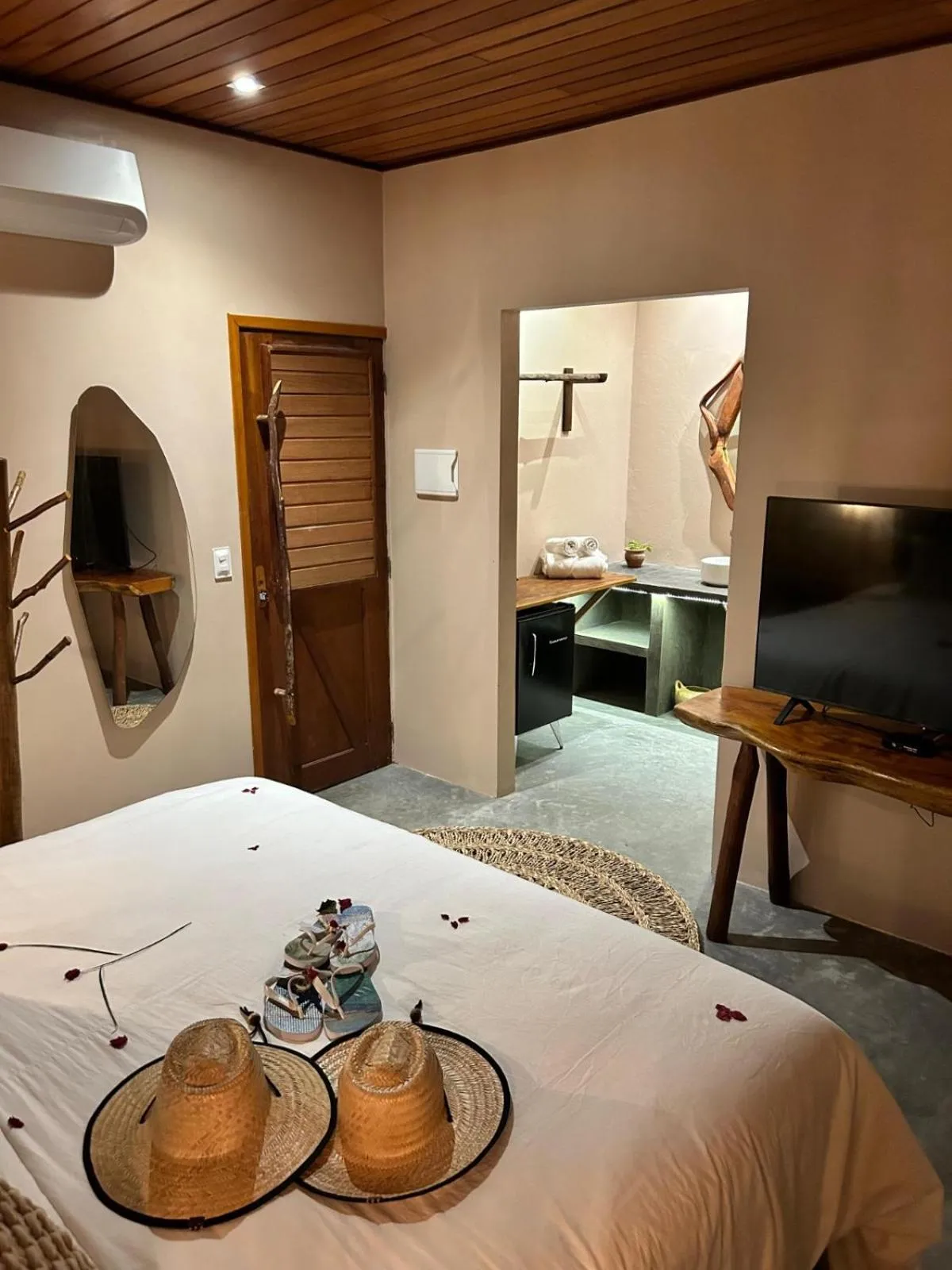 Bed in Villa Pantai Boutique Hotel Atins