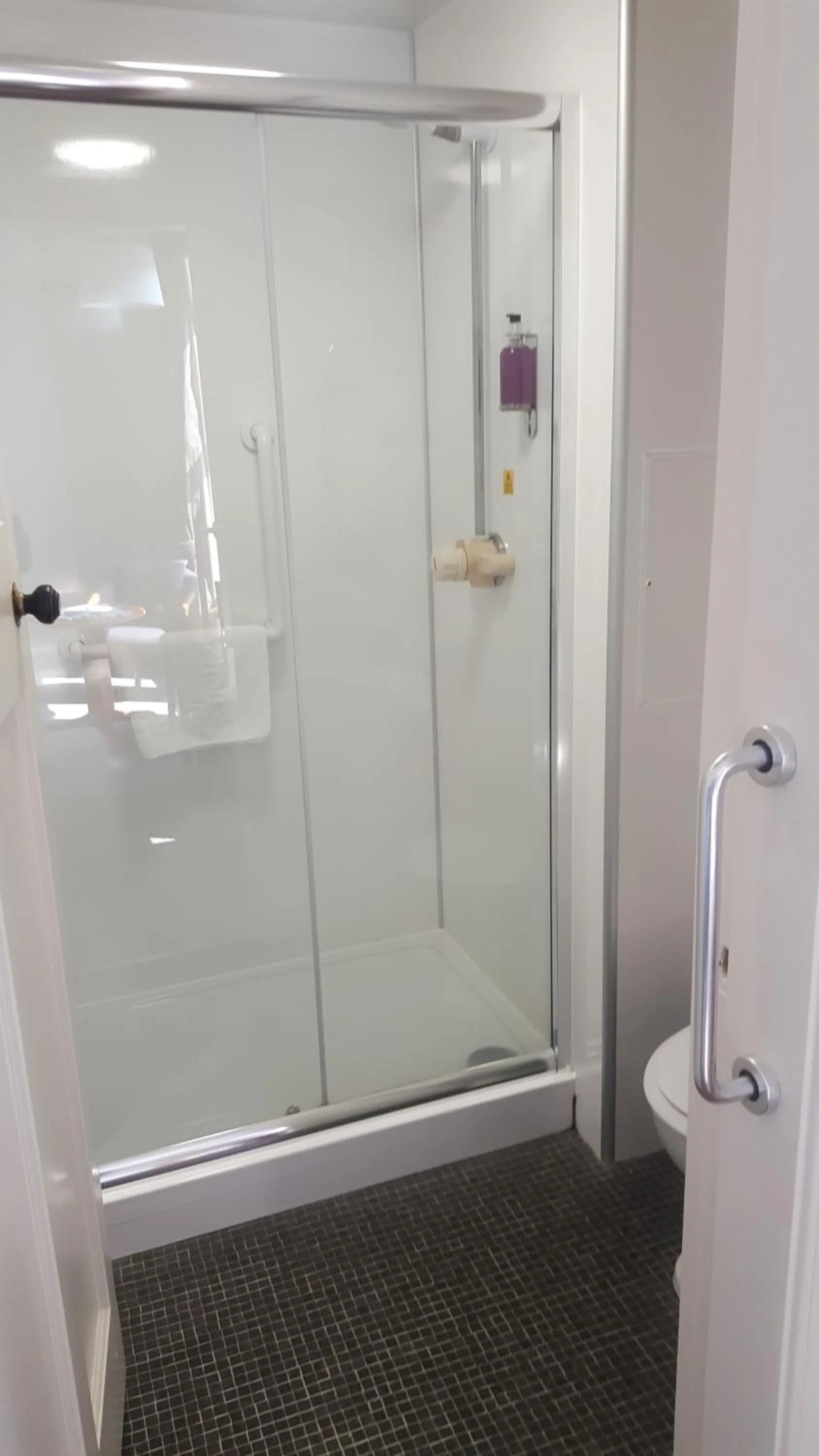 Shower in Keswick Country House Hotel