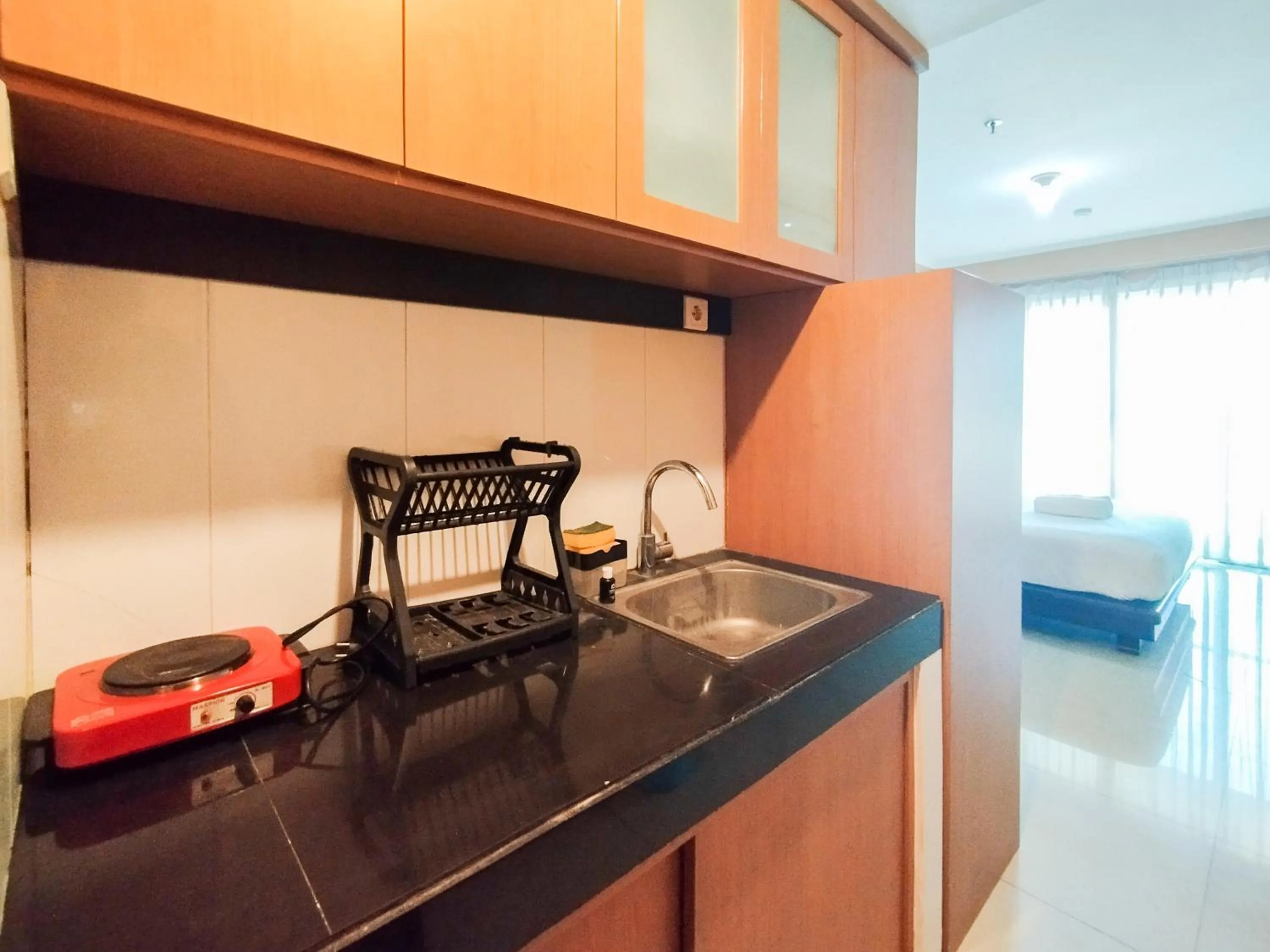 Spacious Chic Studio Room Apartment at Gateway Pasteur By Travelio