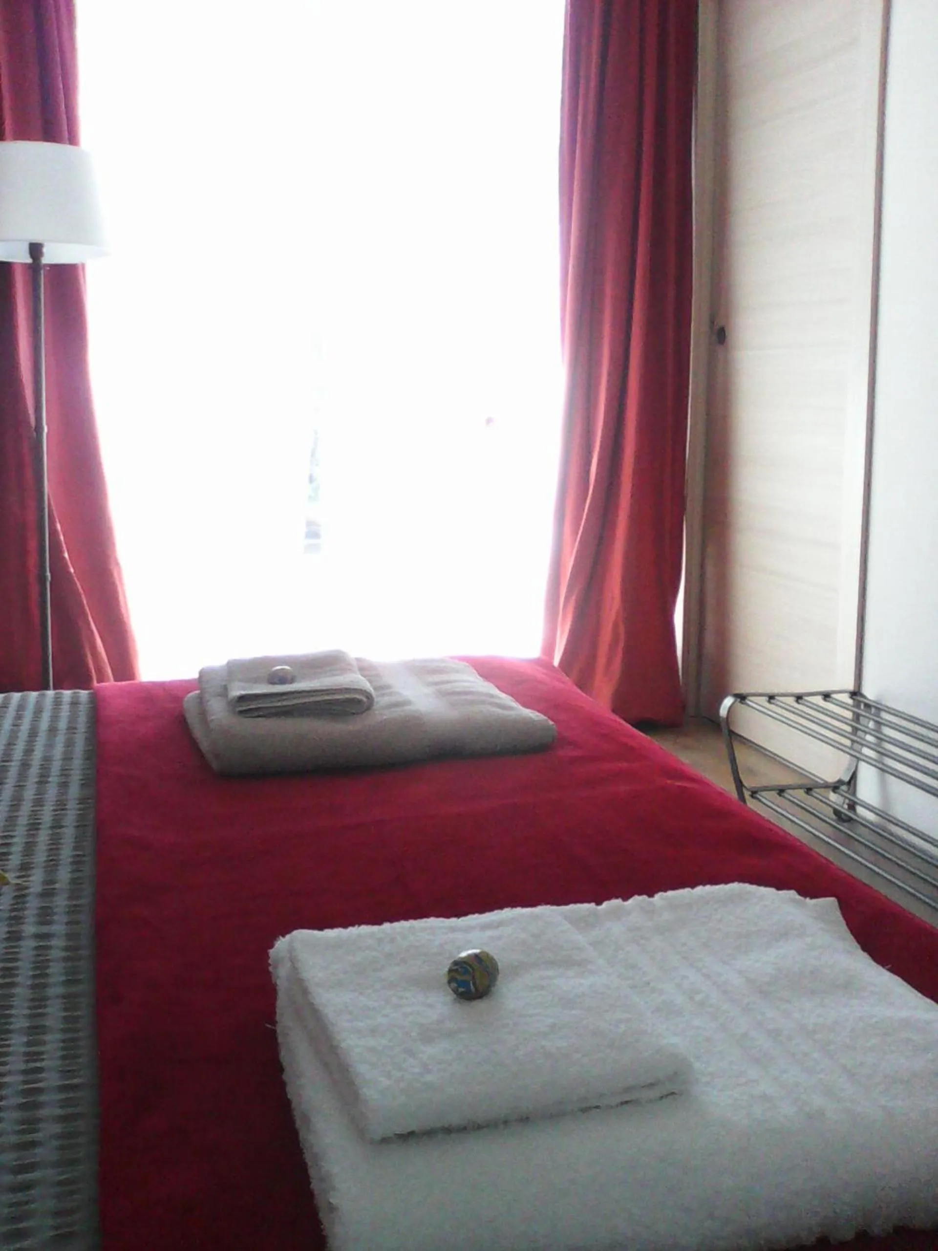 Decorative detail, Bed in B&B Aria d'Argento - Bike Tours