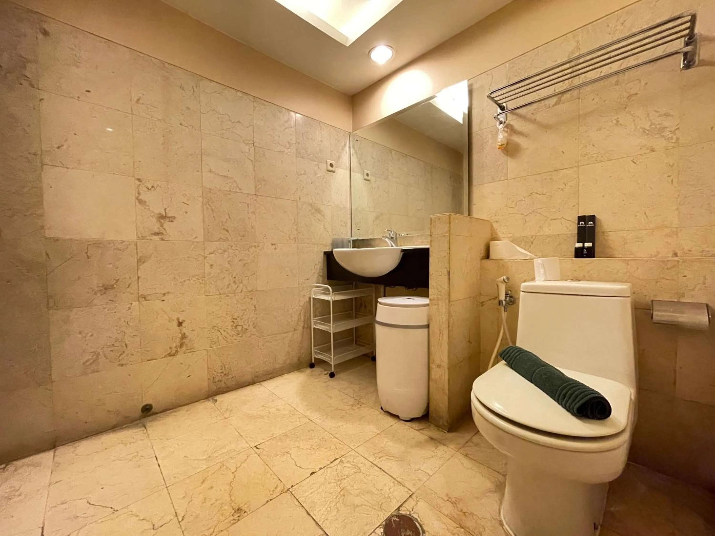 Strategic and Spacious 2BR at Apartment Braga City Walk By Travelio