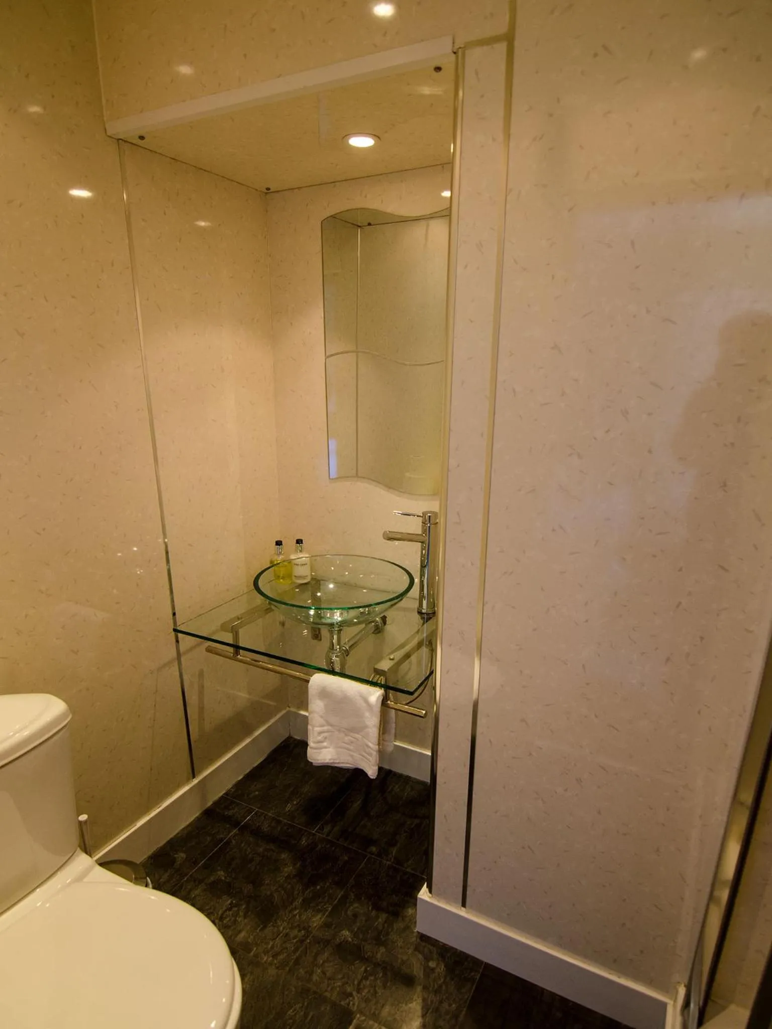 Bathroom in Arundel House