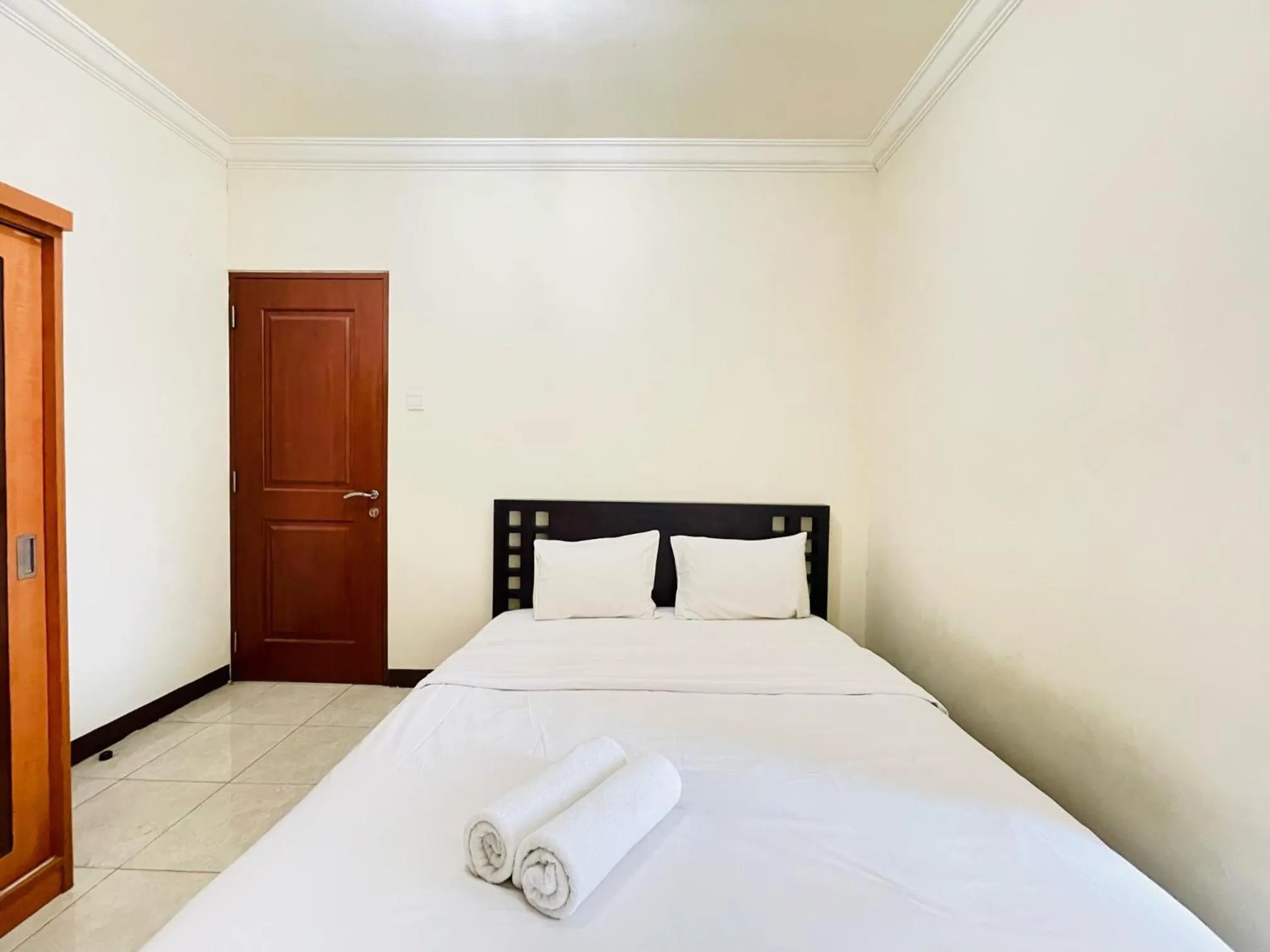 Executive Private 2BR at Galeri Ciumbuleuit 1 Apartement By Travelio