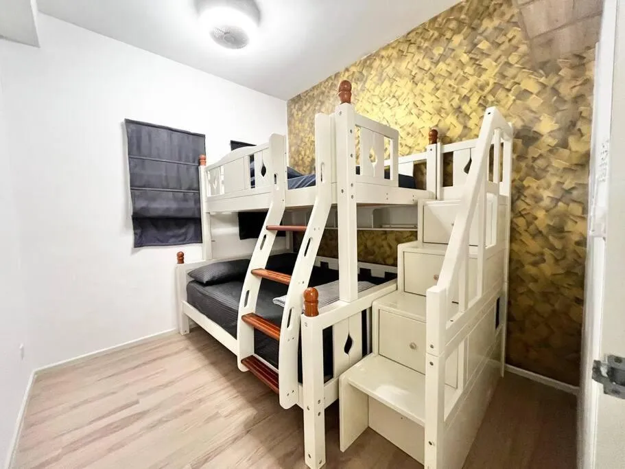 Bed in Elegant 3BR,Sunway Gandaria Seksyen 9 Bangi