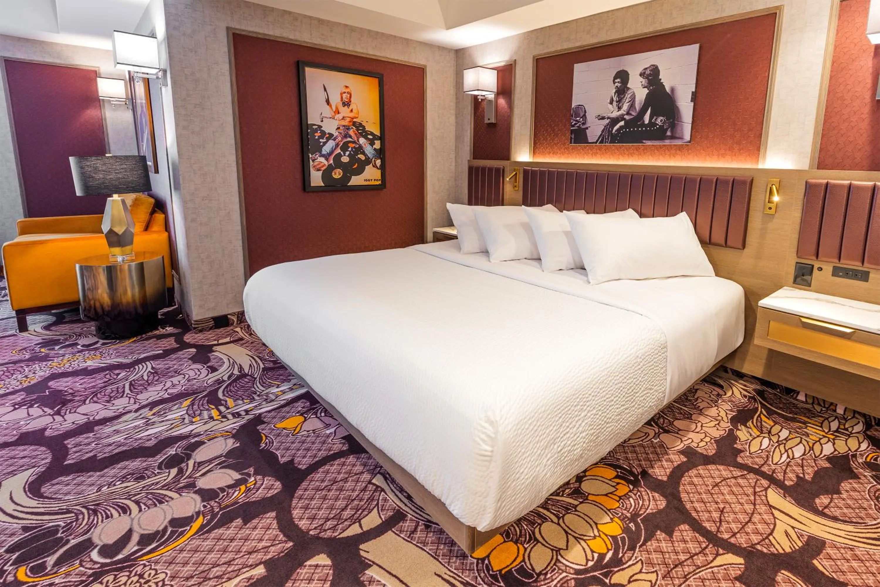 Bed in JAG Boutique Hotel