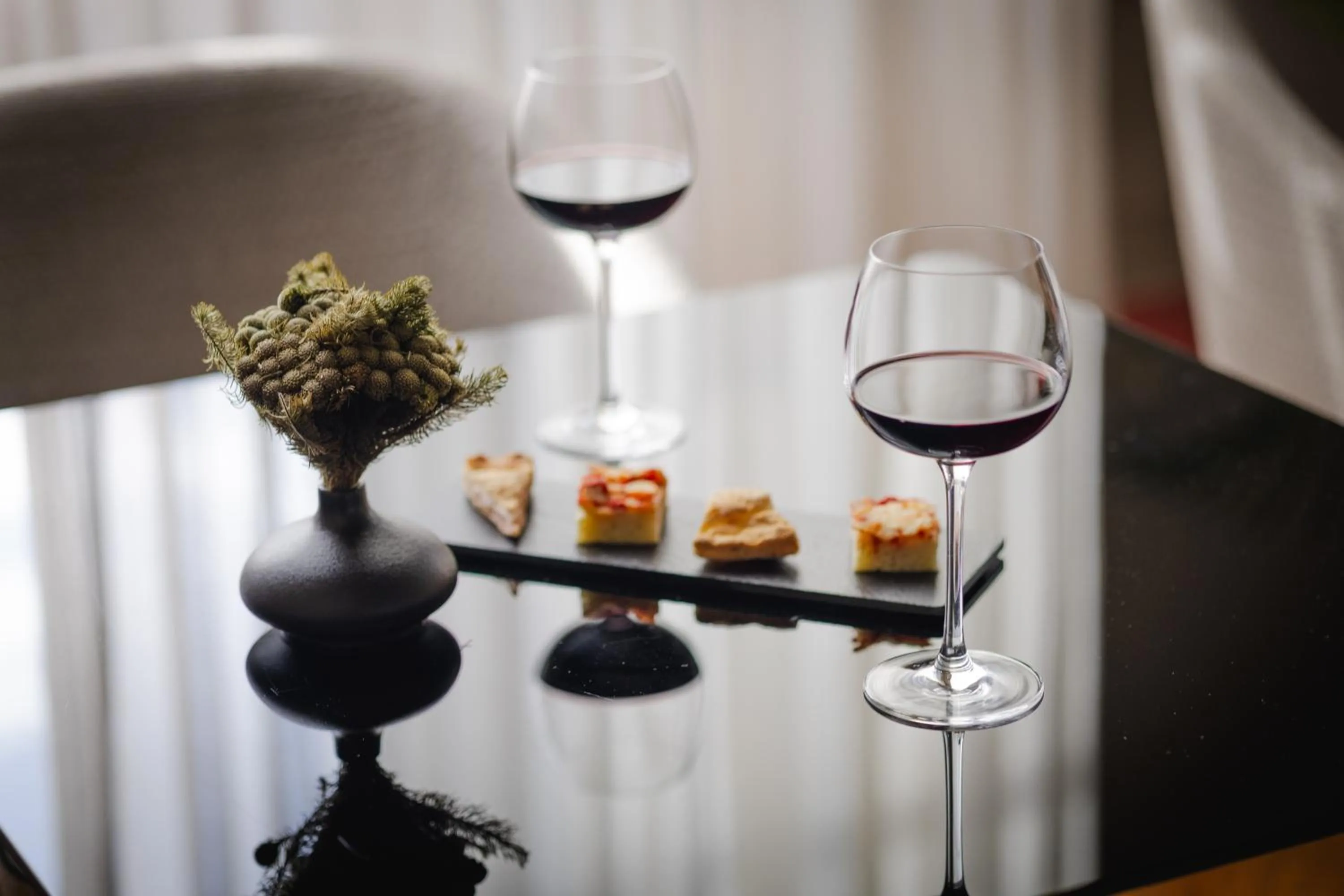 Food and drinks in Leone Blu Suites | UNA Esperienze