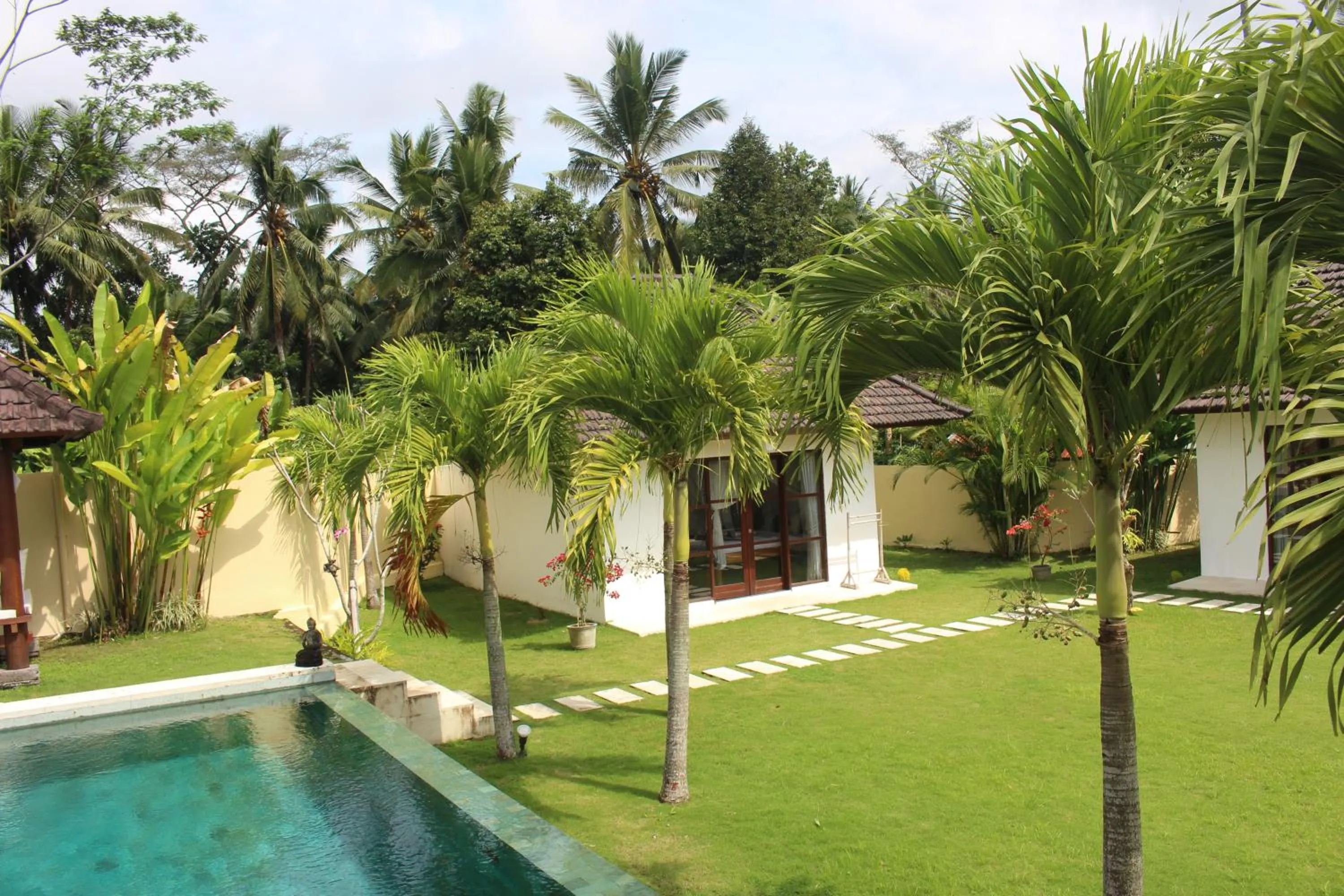 Garden view in Uma Kama Villa