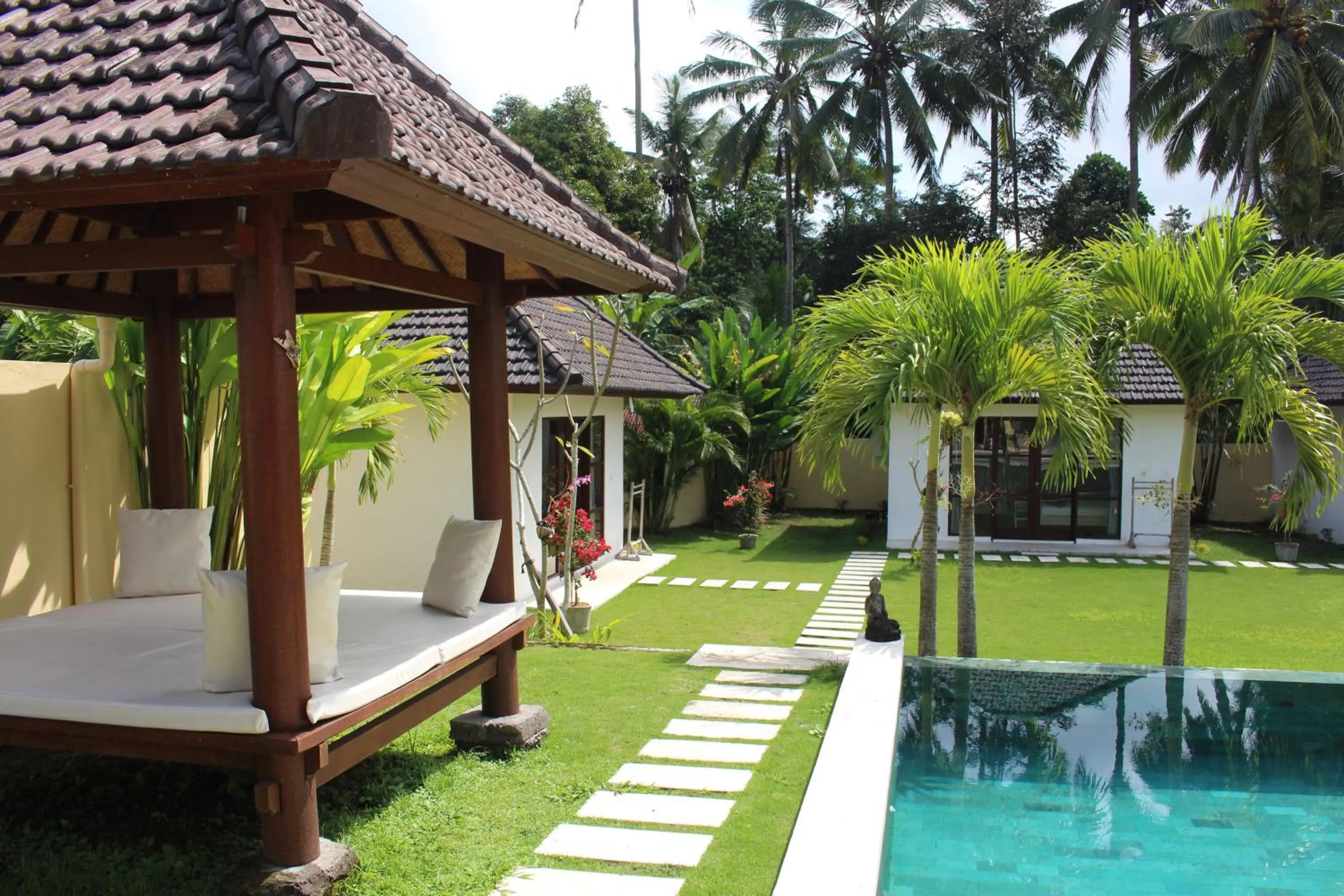 Garden view in Uma Kama Villa