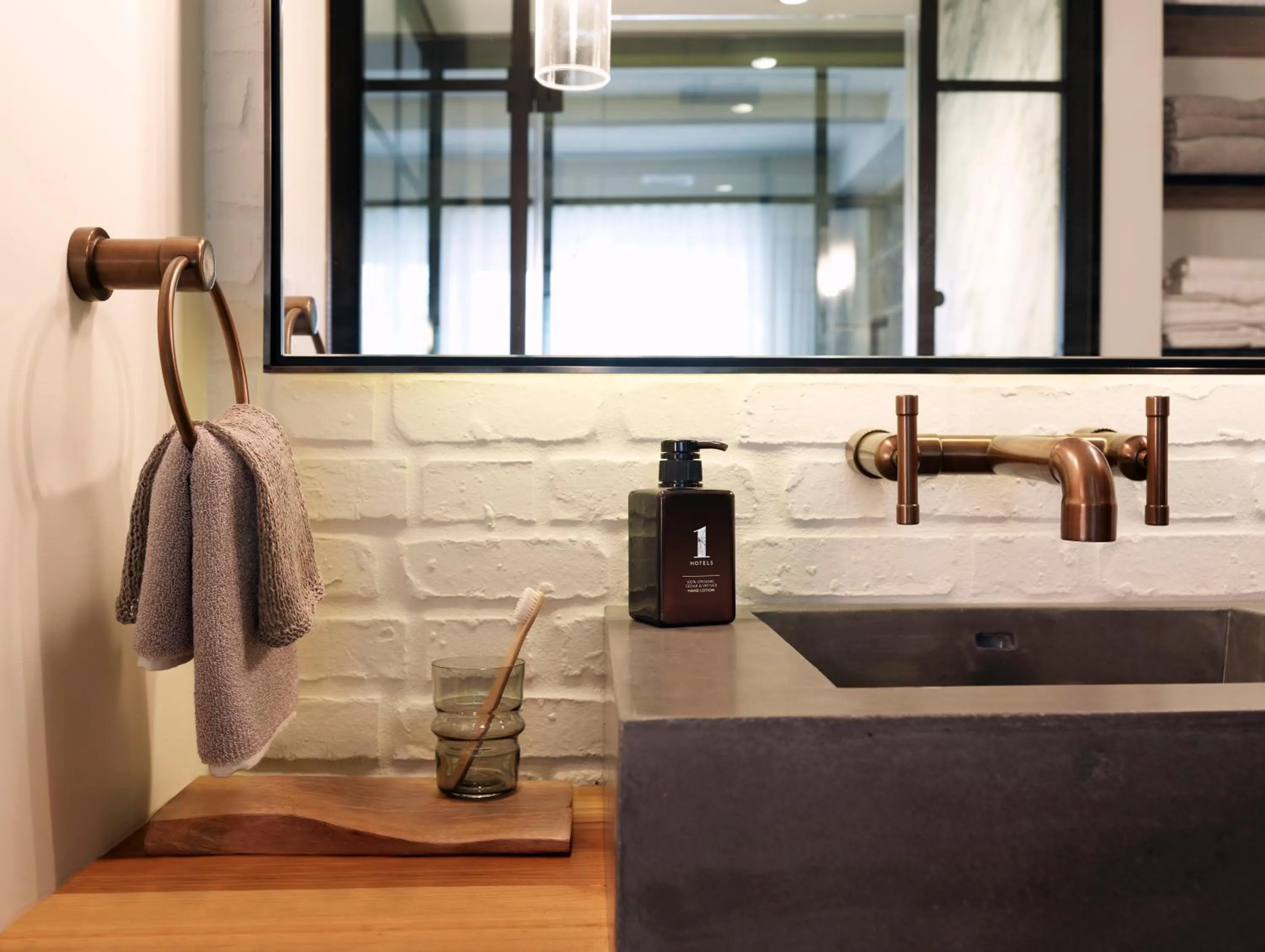 Toilet in 1 Hotel Central Park