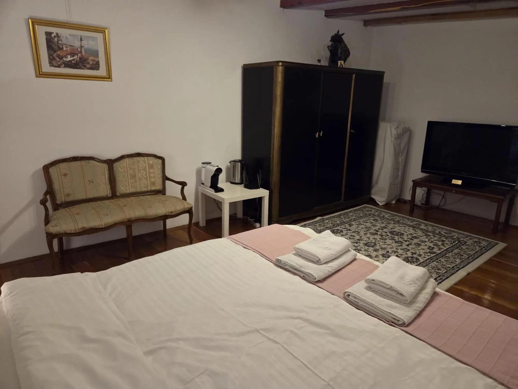 Bed in Bucharest Boutique Accommodation by Hotels