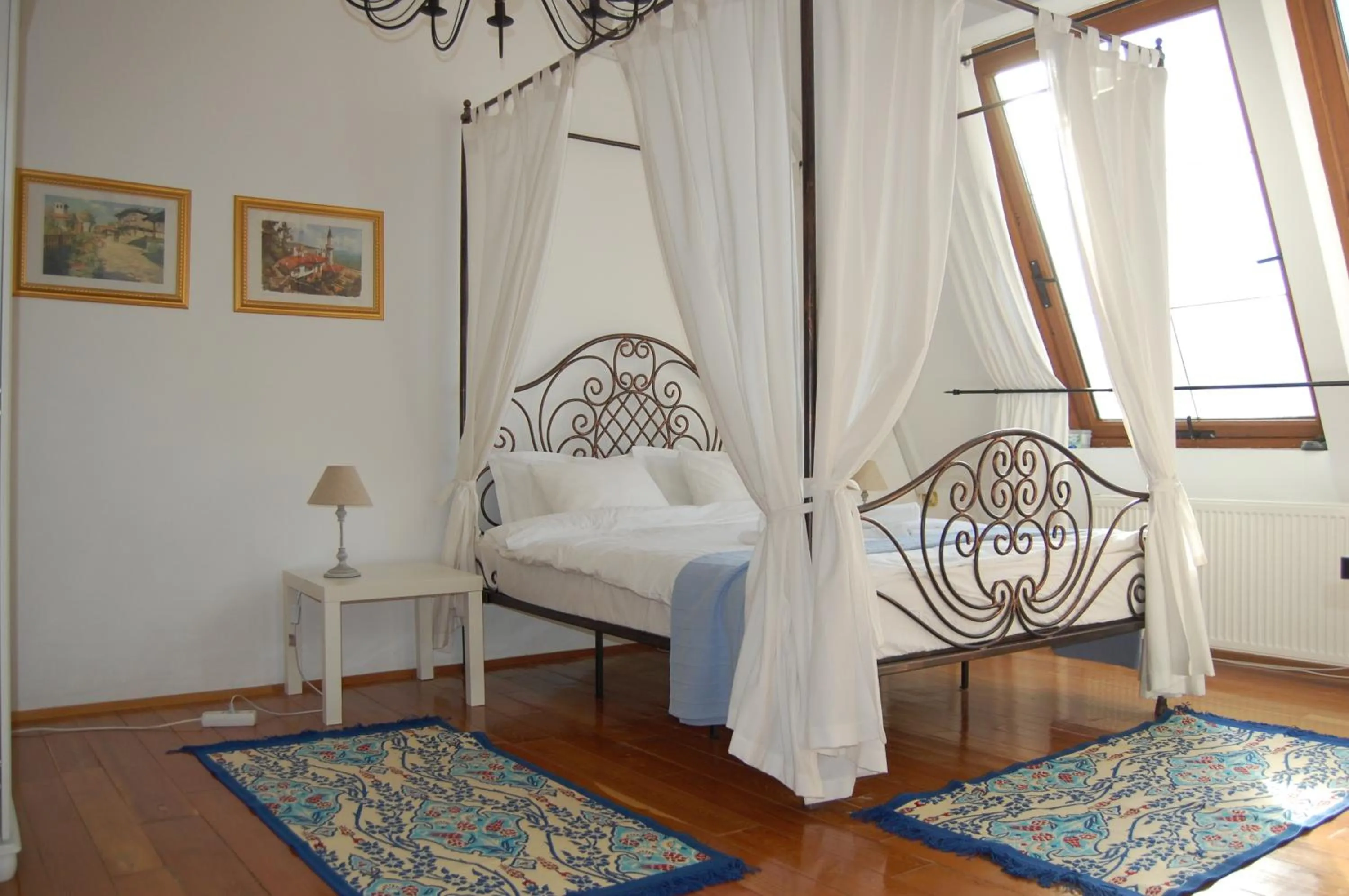 Day, Bed in Bucharest Boutique Accommodation by Hotels