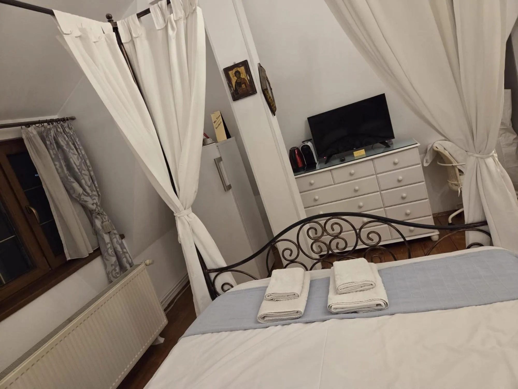 Bed in Bucharest Boutique Accommodation by Hotels