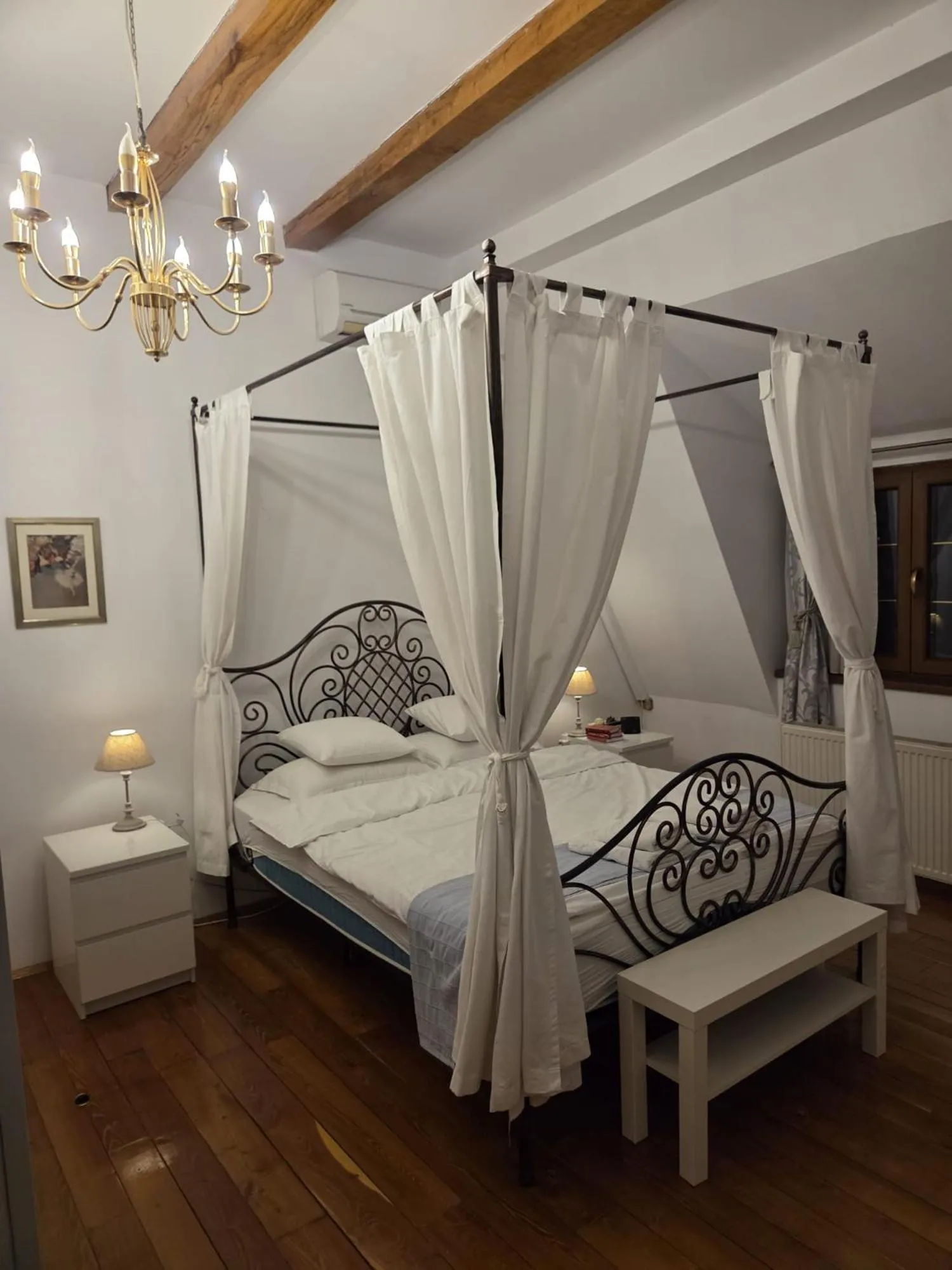 Bed in Bucharest Boutique Accommodation by Hotels