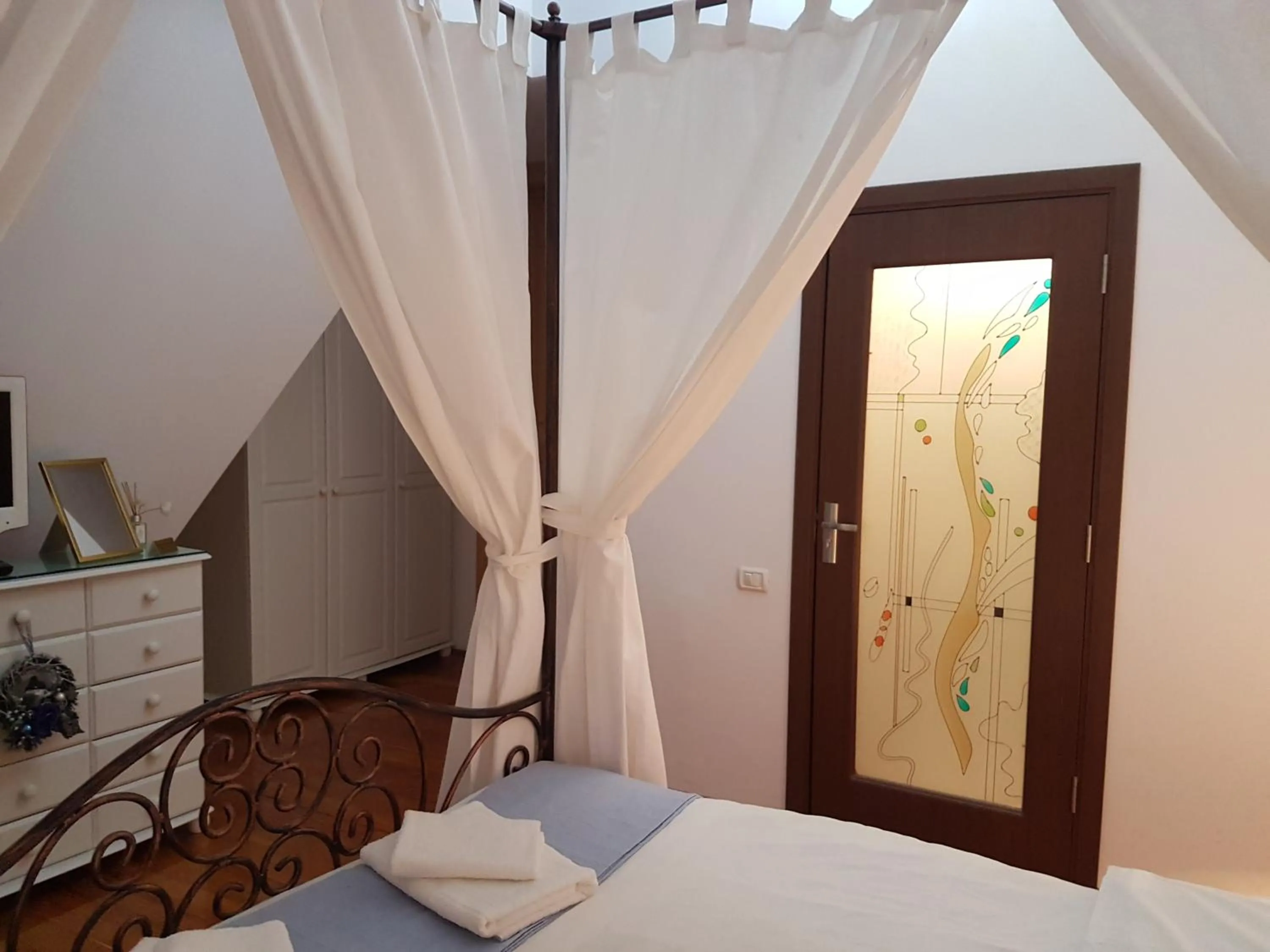 Bedroom, Bed in Bucharest Boutique Accommodation by Hotels