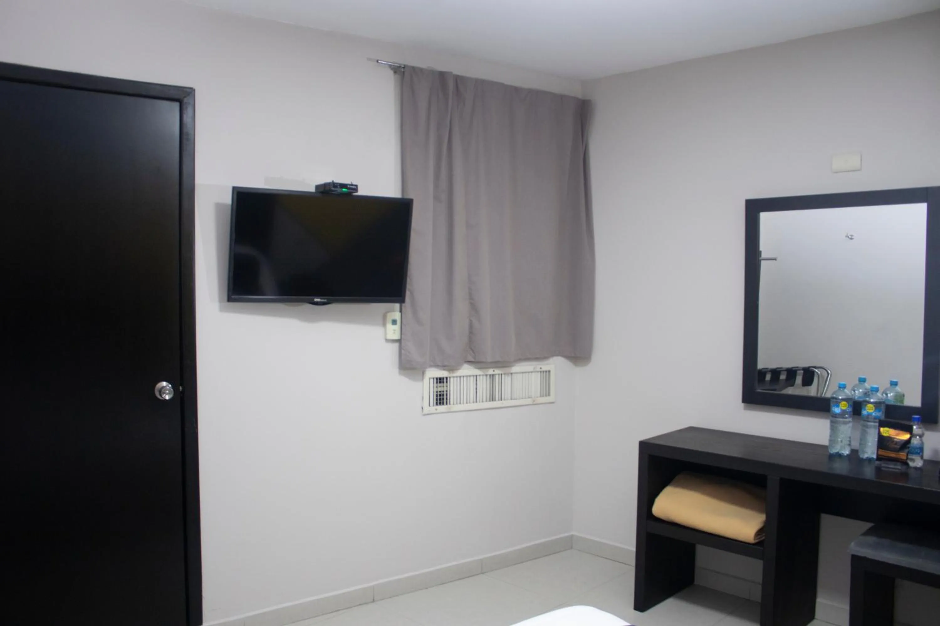 hair dresser in Hotel HAUS Express