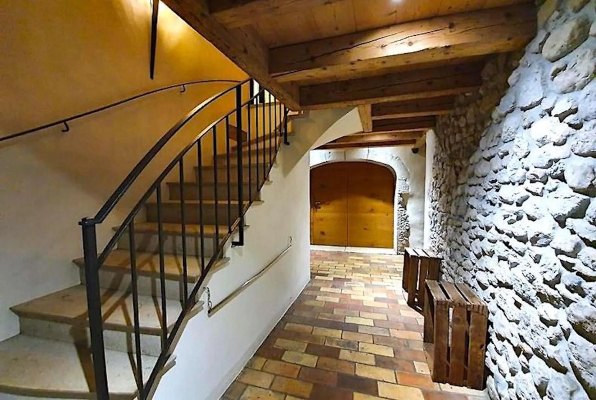 Property building in Auberge de l'Union