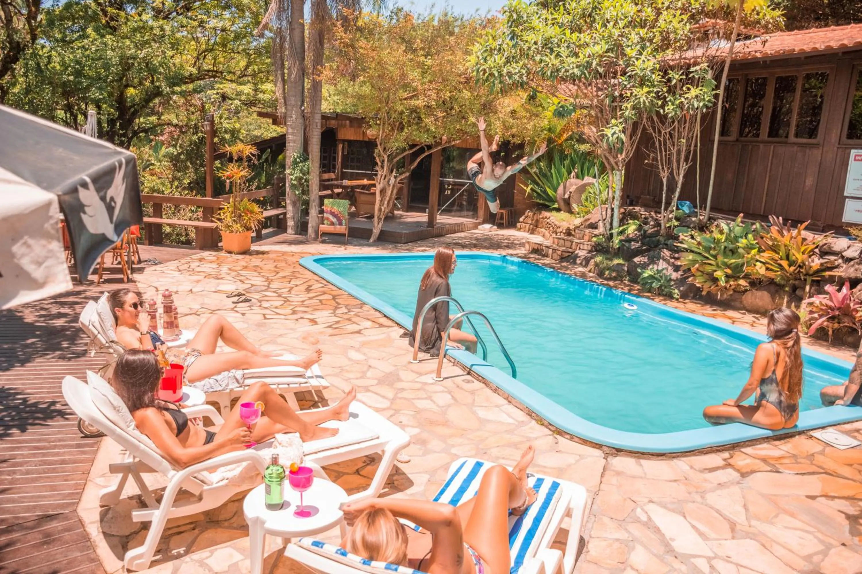 Swimming pool in Pousada Rosa