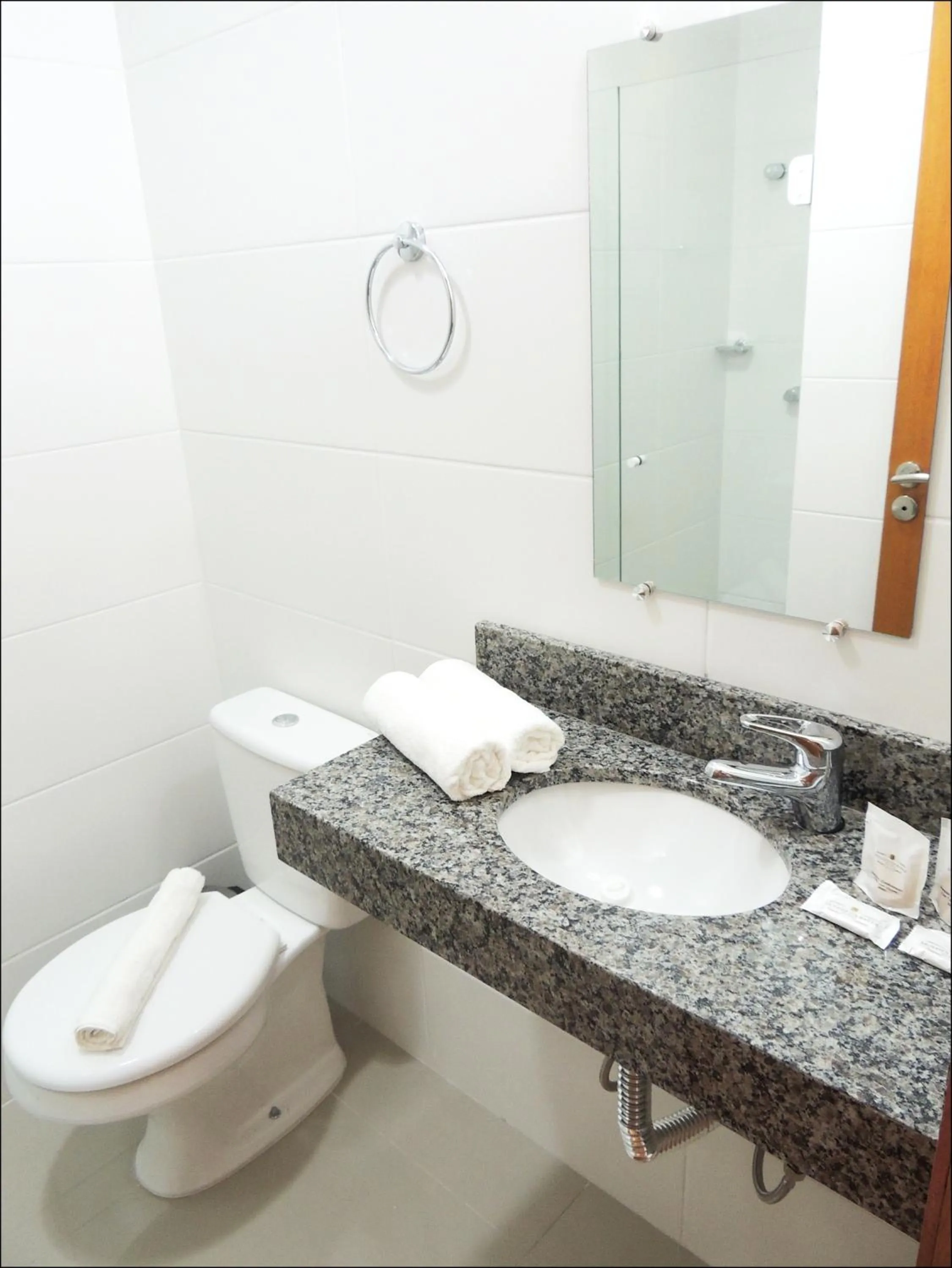 Bathroom in Pousada Molhes da Barra