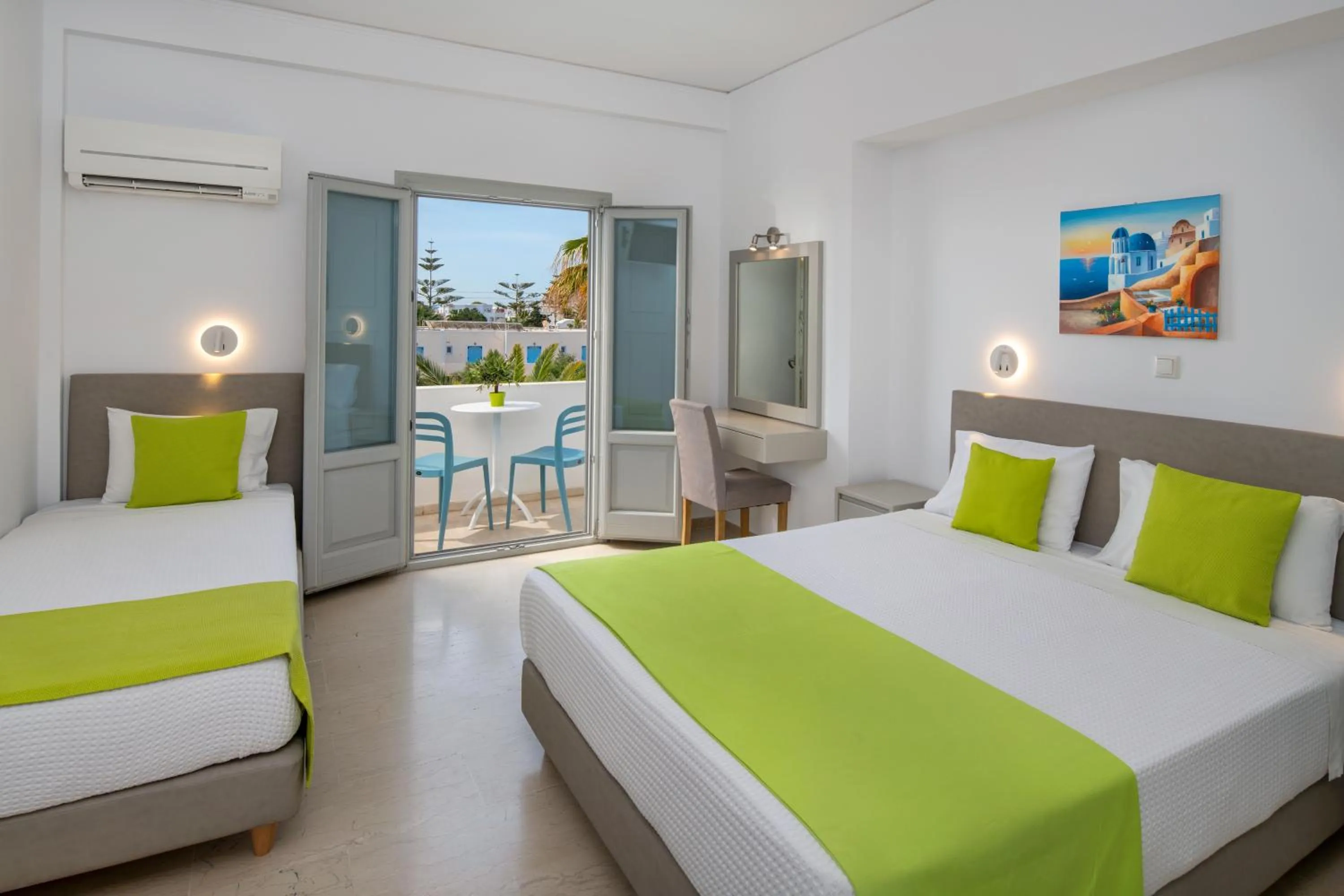 Photo of the whole room, Bed in Makarios Hotel