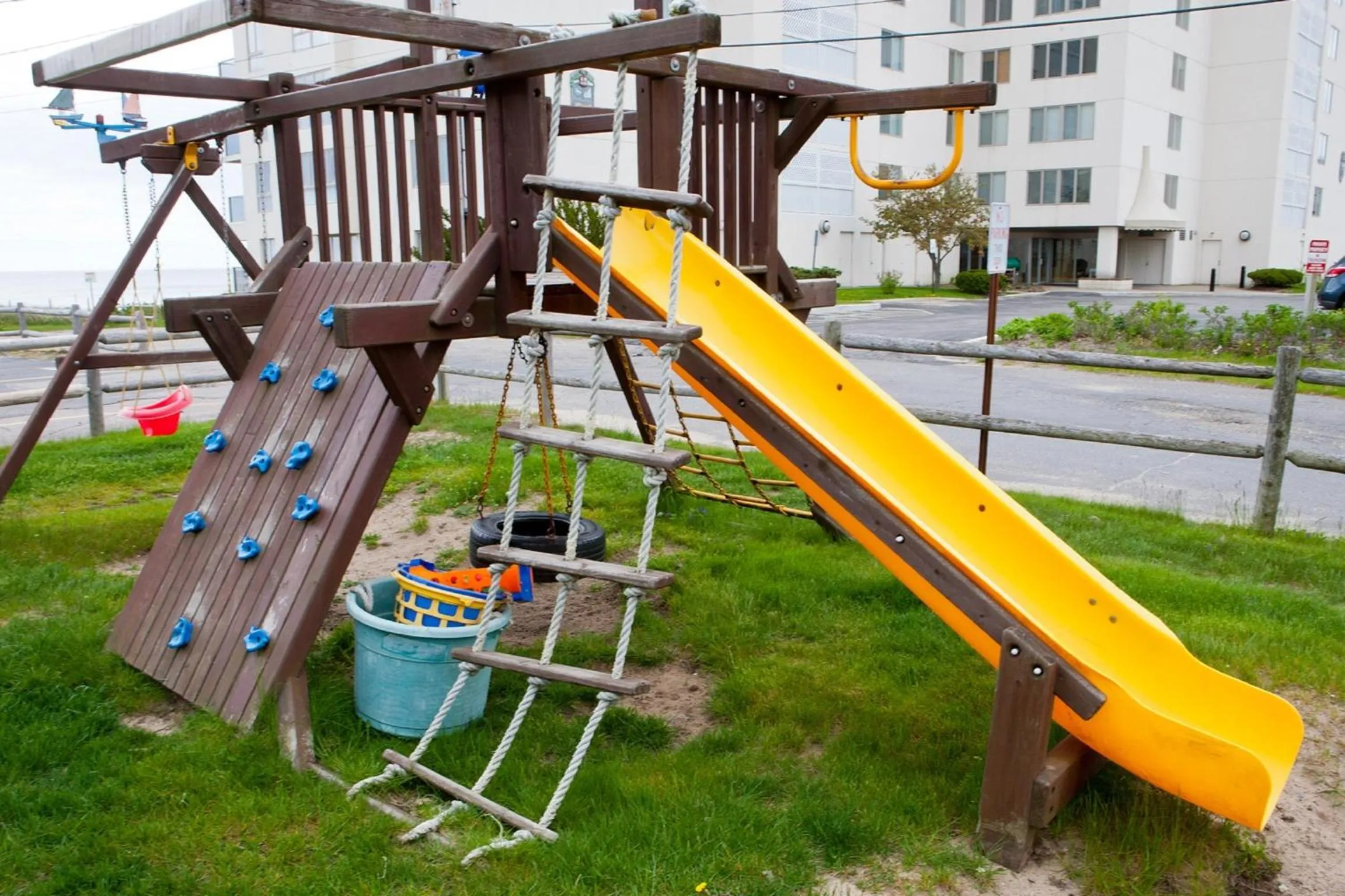 Children play ground in Crest Motel