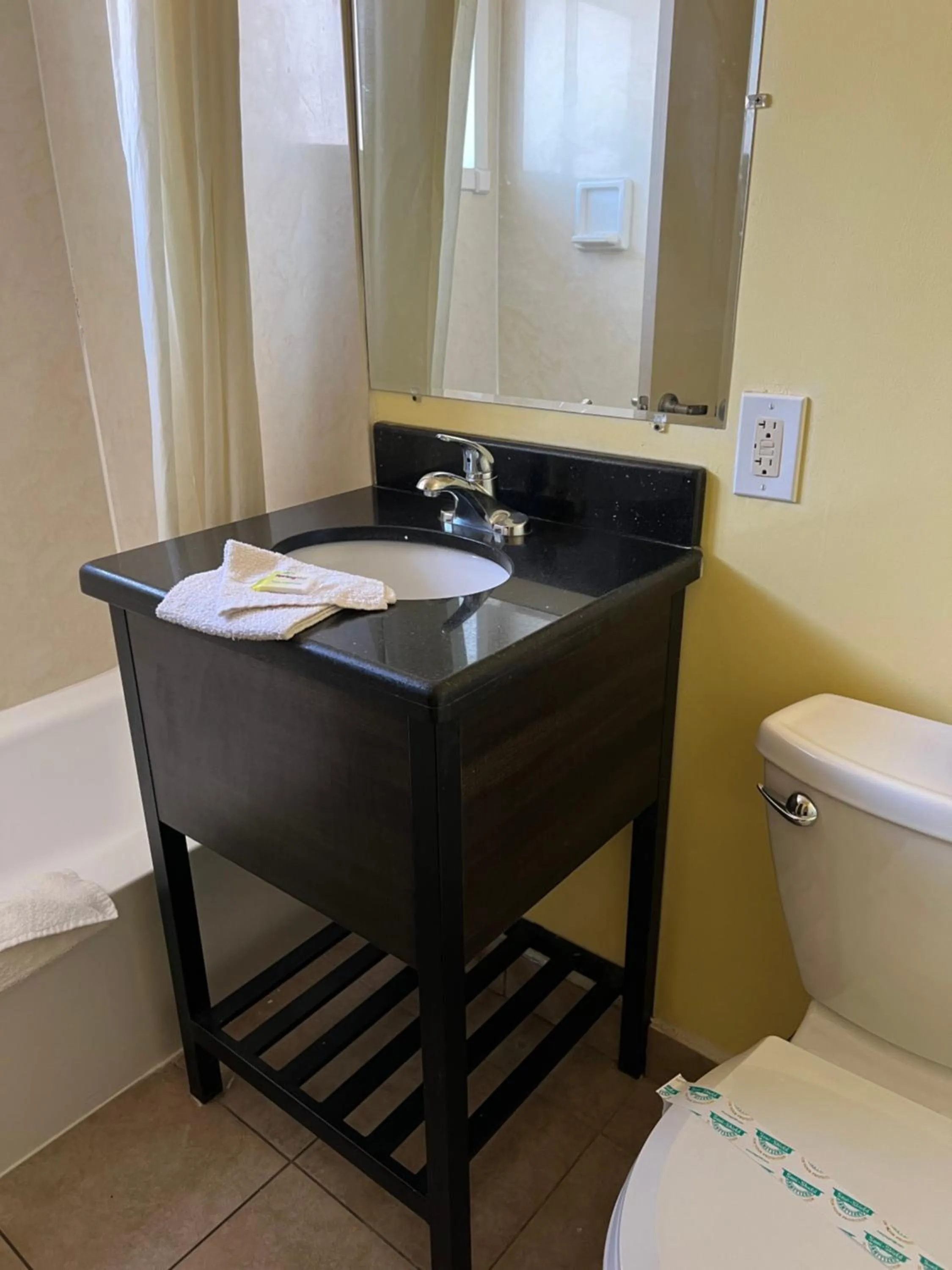 Economy Inn Fresno Yosemite