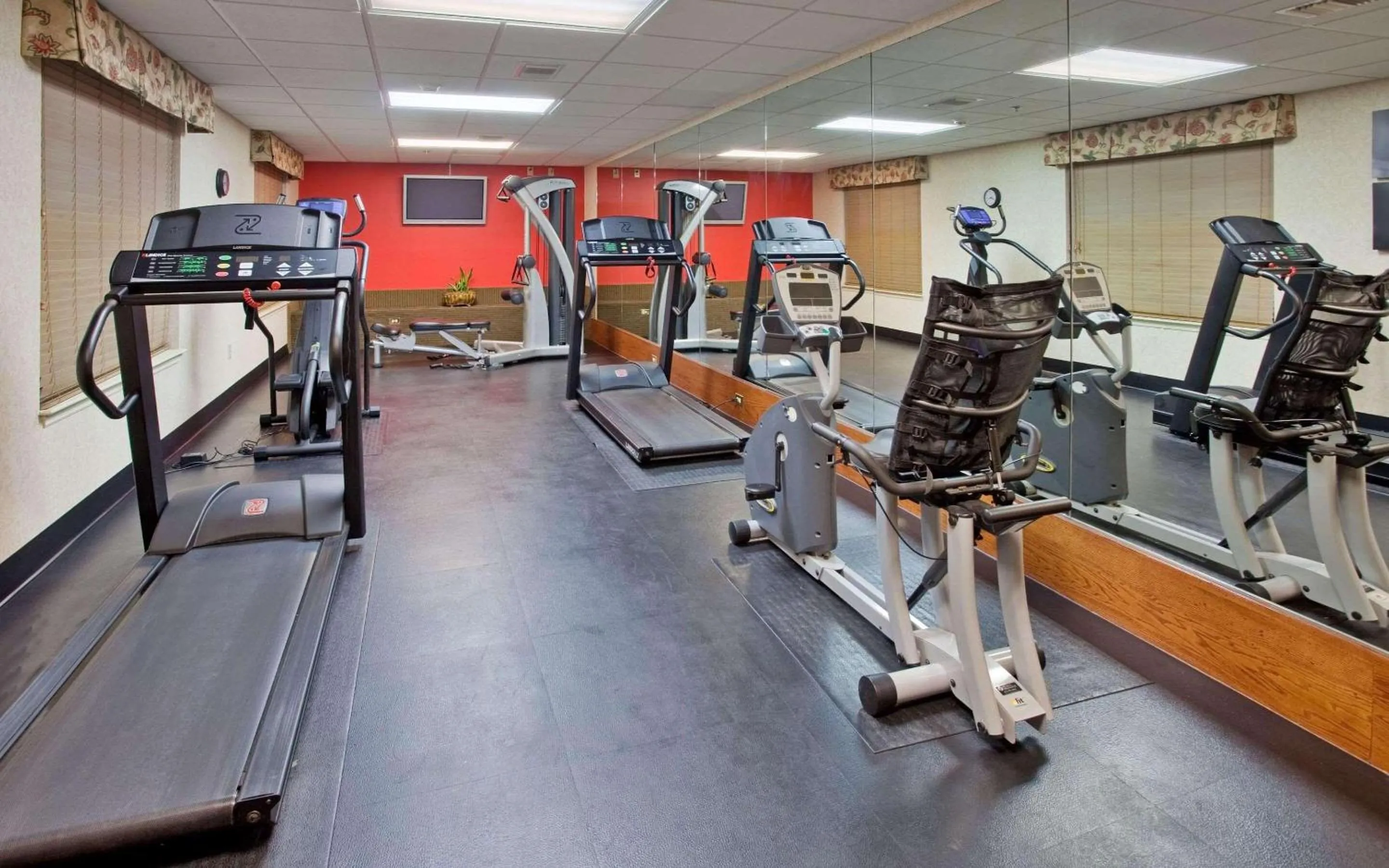 Fitness centre/facilities in Country Inn & Suites by Radisson, Aiken South