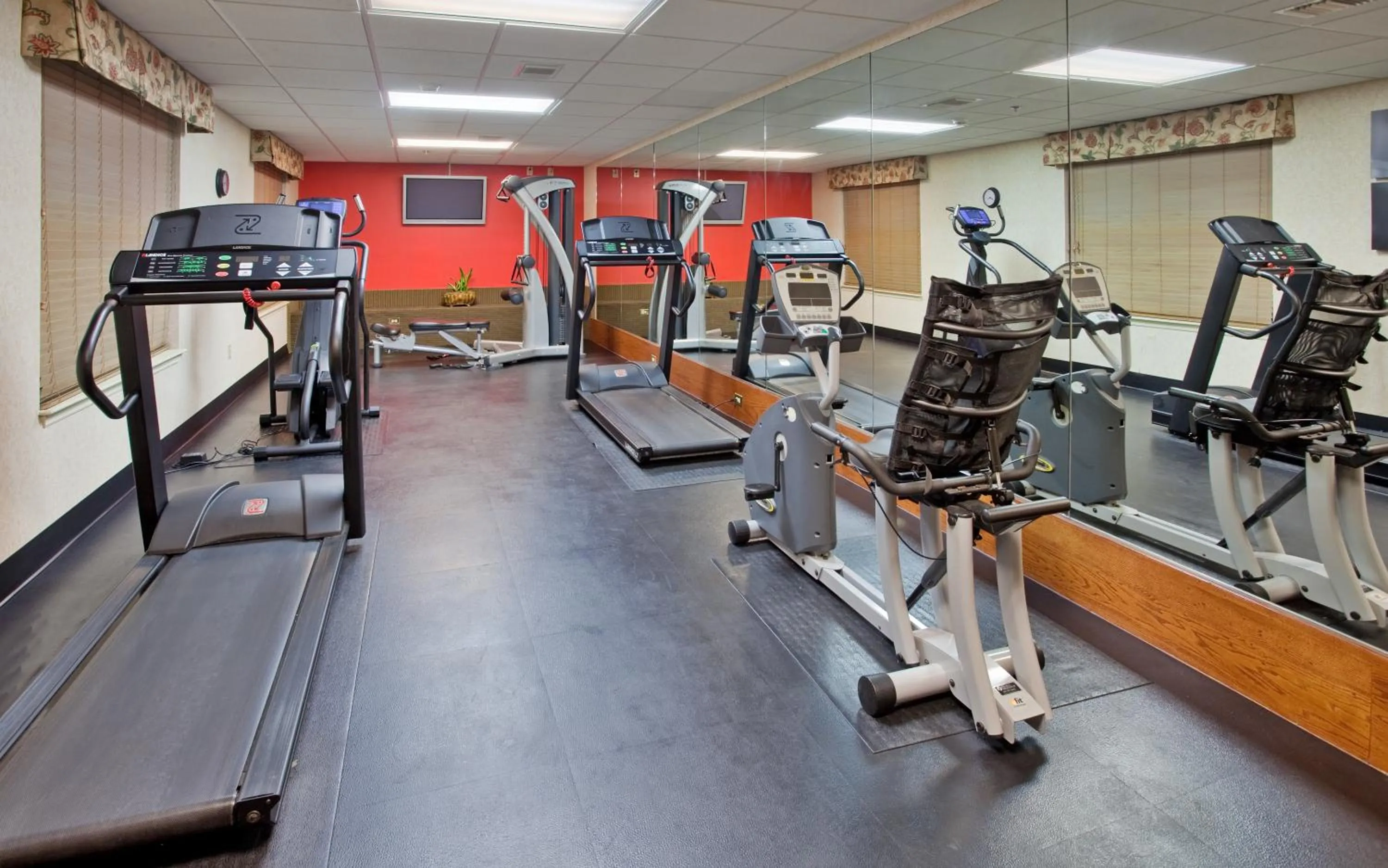 Fitness centre/facilities in Country Inn & Suites by Radisson, Aiken South