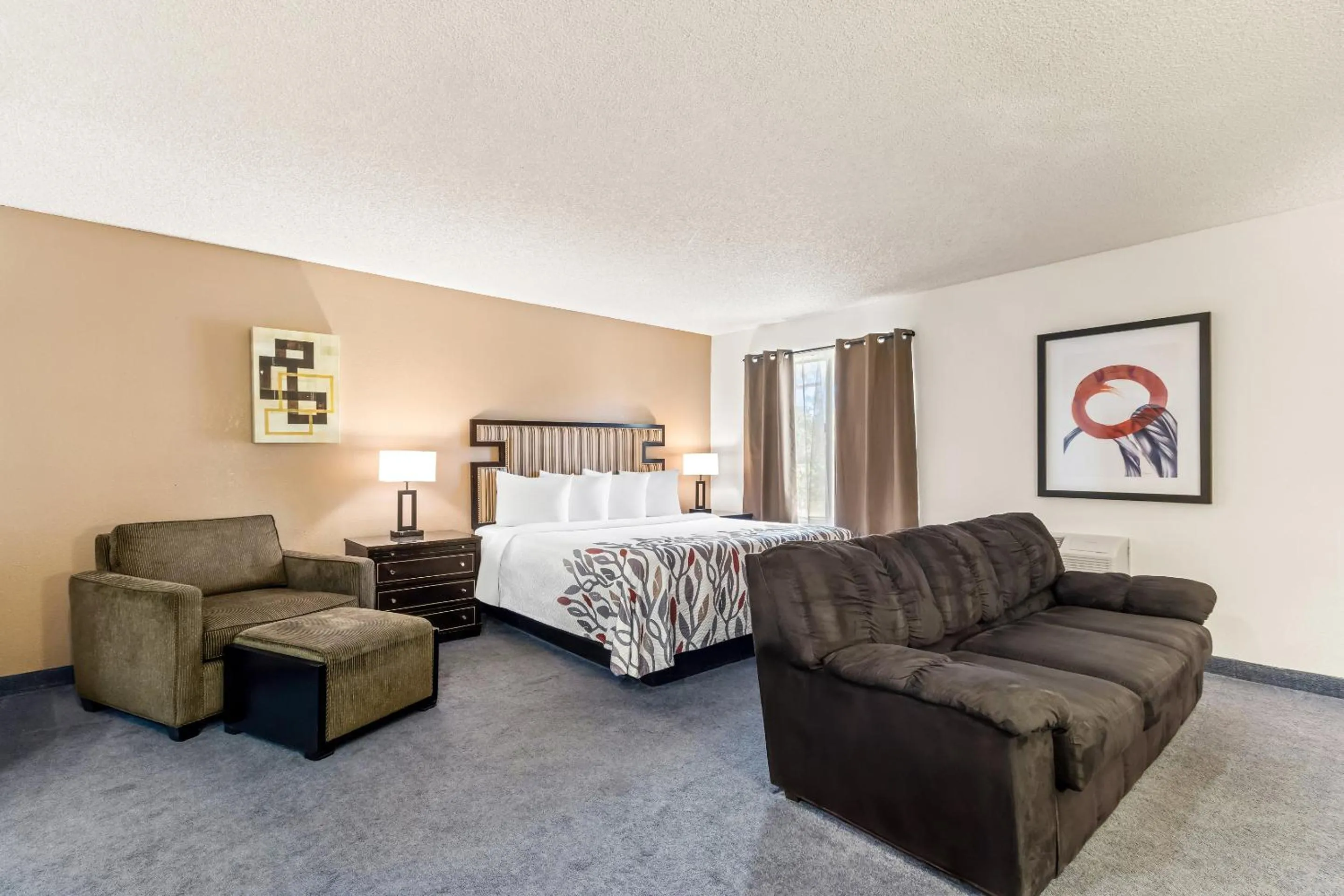 Bedroom, Bed in Red Roof Inn Ridgecrest