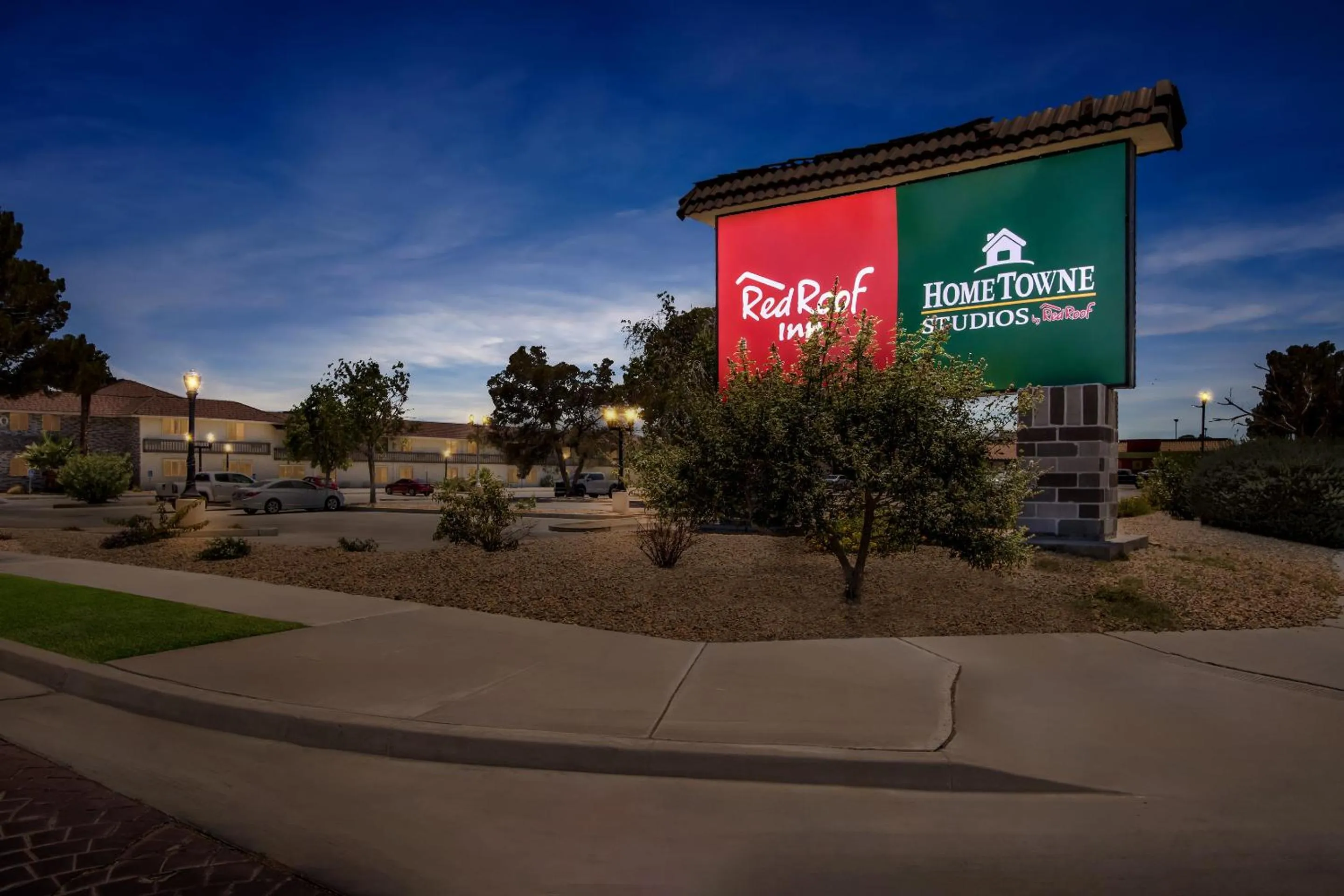 Facade/entrance in Red Roof Inn Ridgecrest