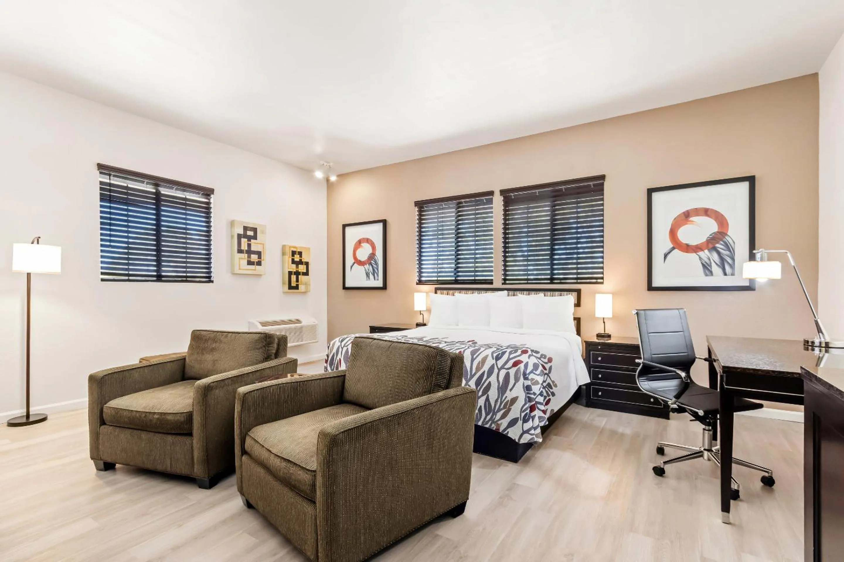 Bedroom in Red Roof Inn Ridgecrest