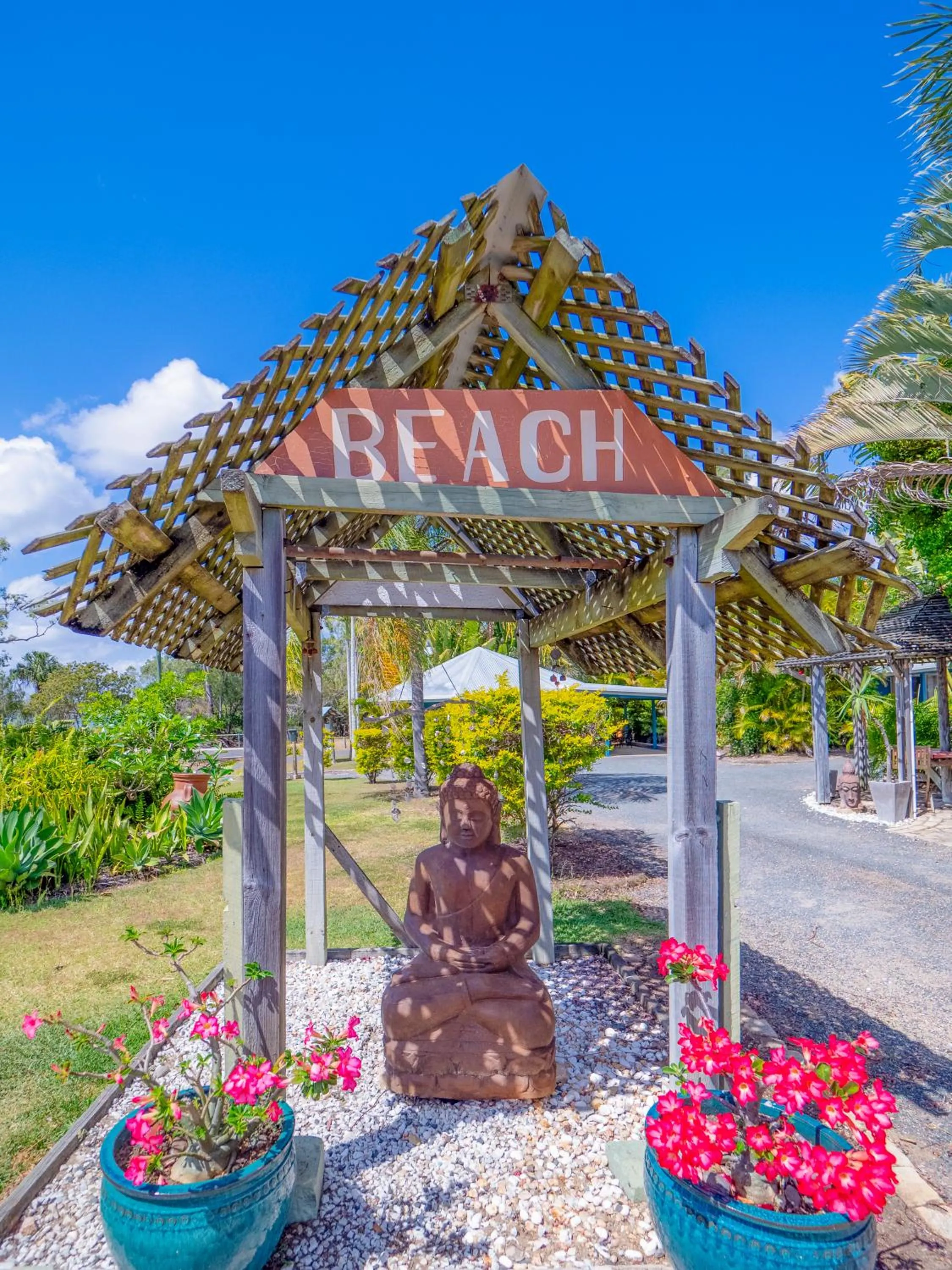 Garden in Boyne Island Motel and Villas