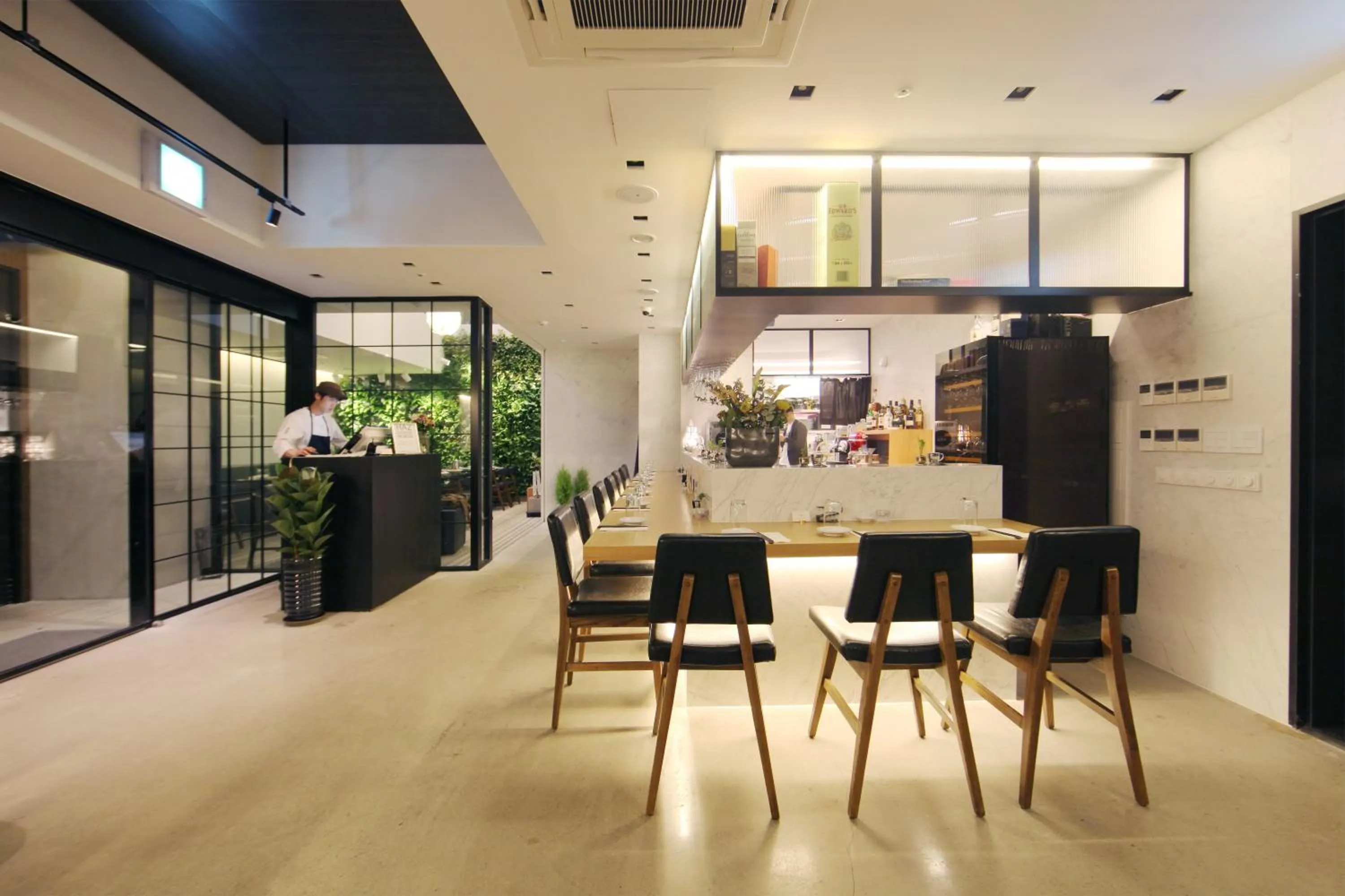 Restaurant/places to eat in StayB Hotel Myeongdong