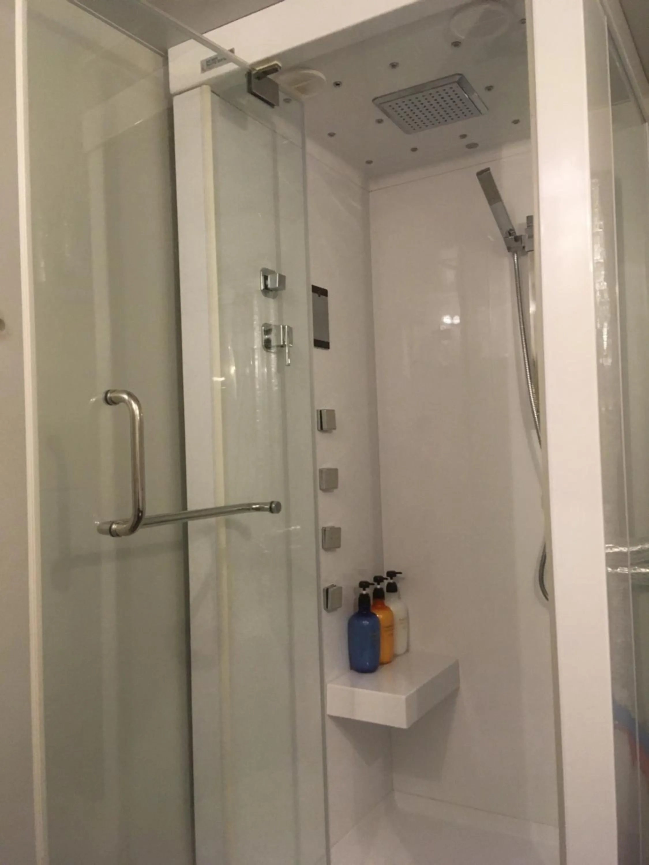 Shower in Tabist THE GREEN OTARU