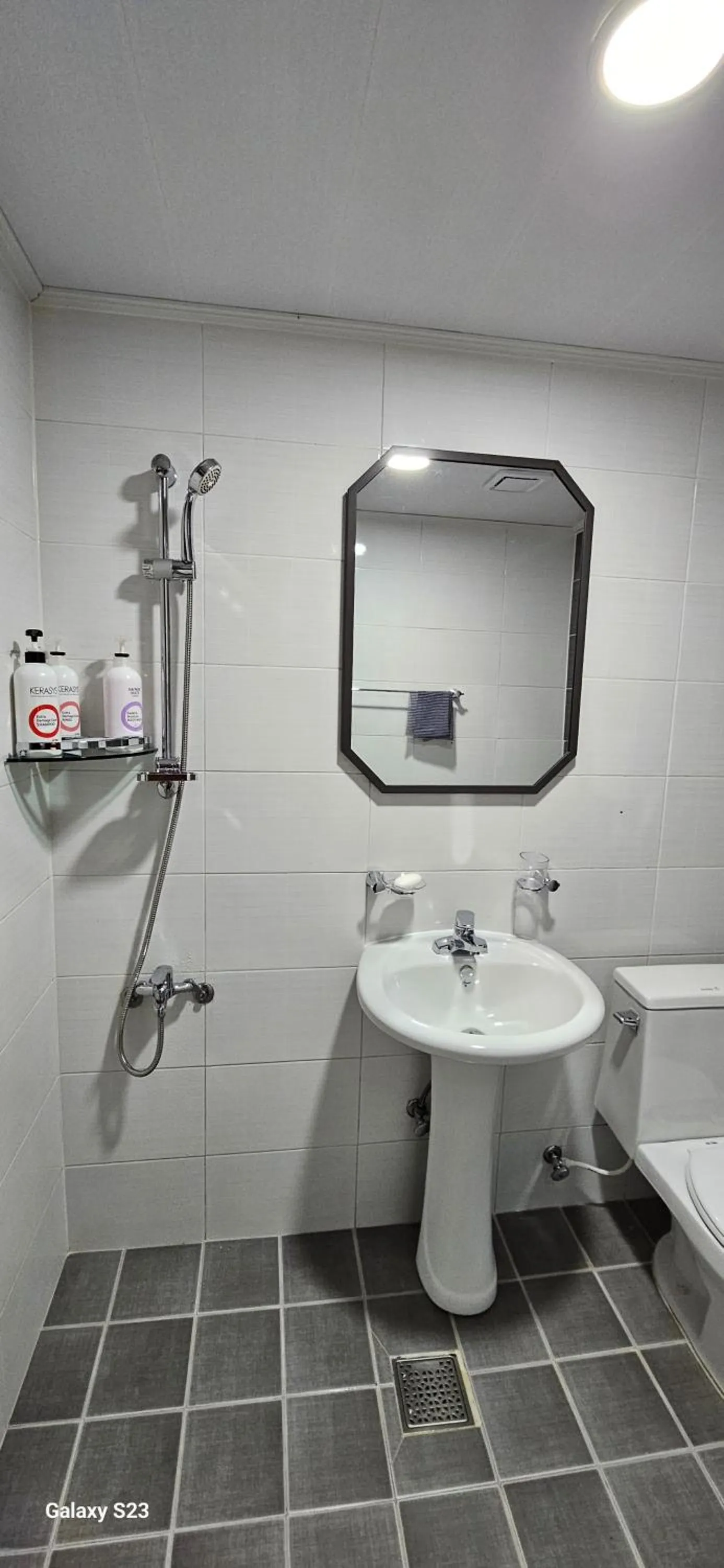 Bathroom in Ekonomy Hotel Incheon