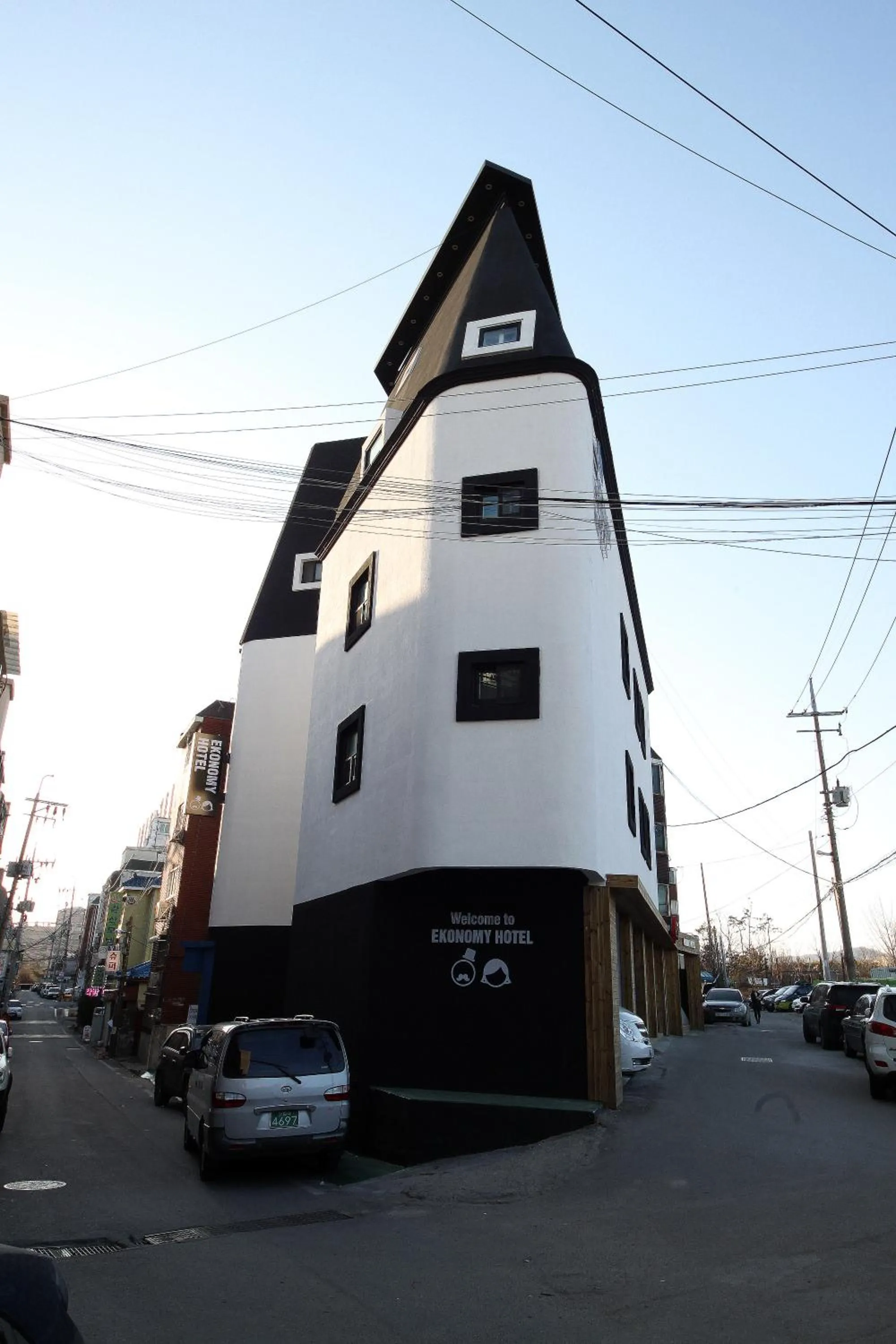 Facade/entrance in Ekonomy Hotel Incheon