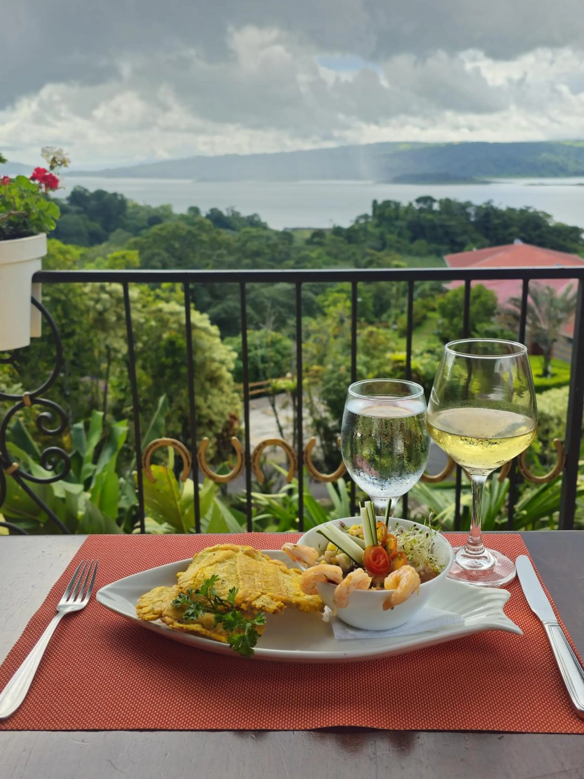 Food and drinks in Hotel Linda Vista